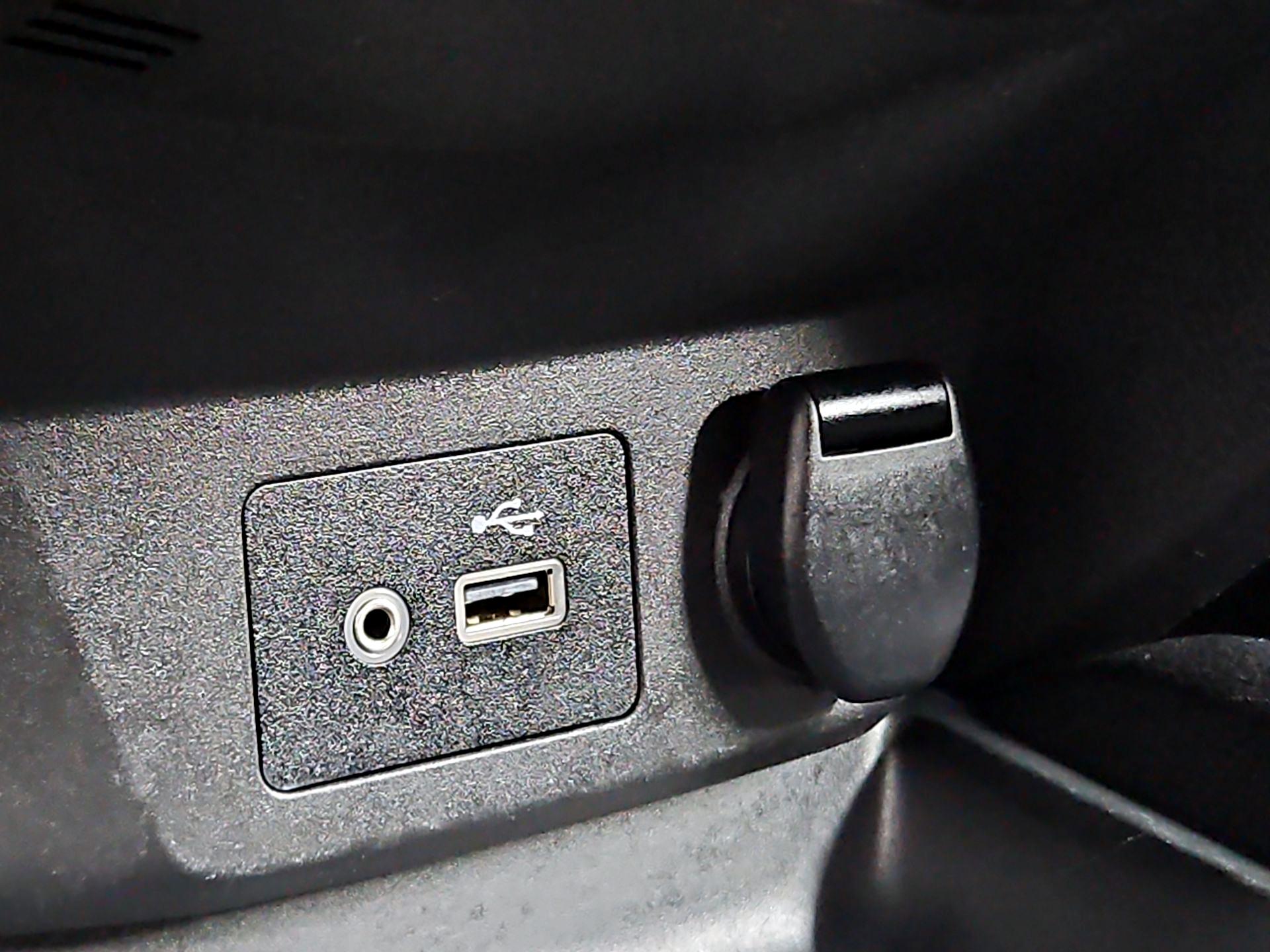 Thumbnail: 2021 Nissan Rogue Sport - 18