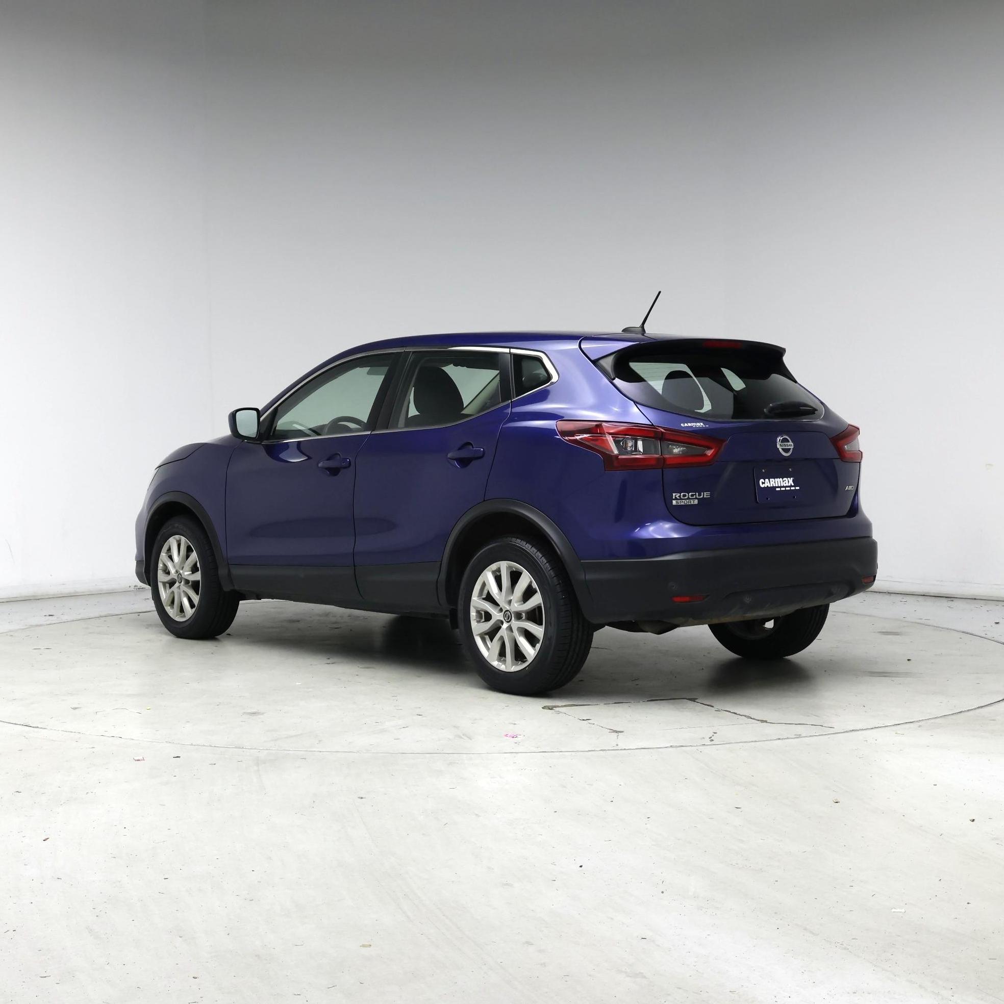 Thumbnail: 2021 Nissan Rogue Sport - 2