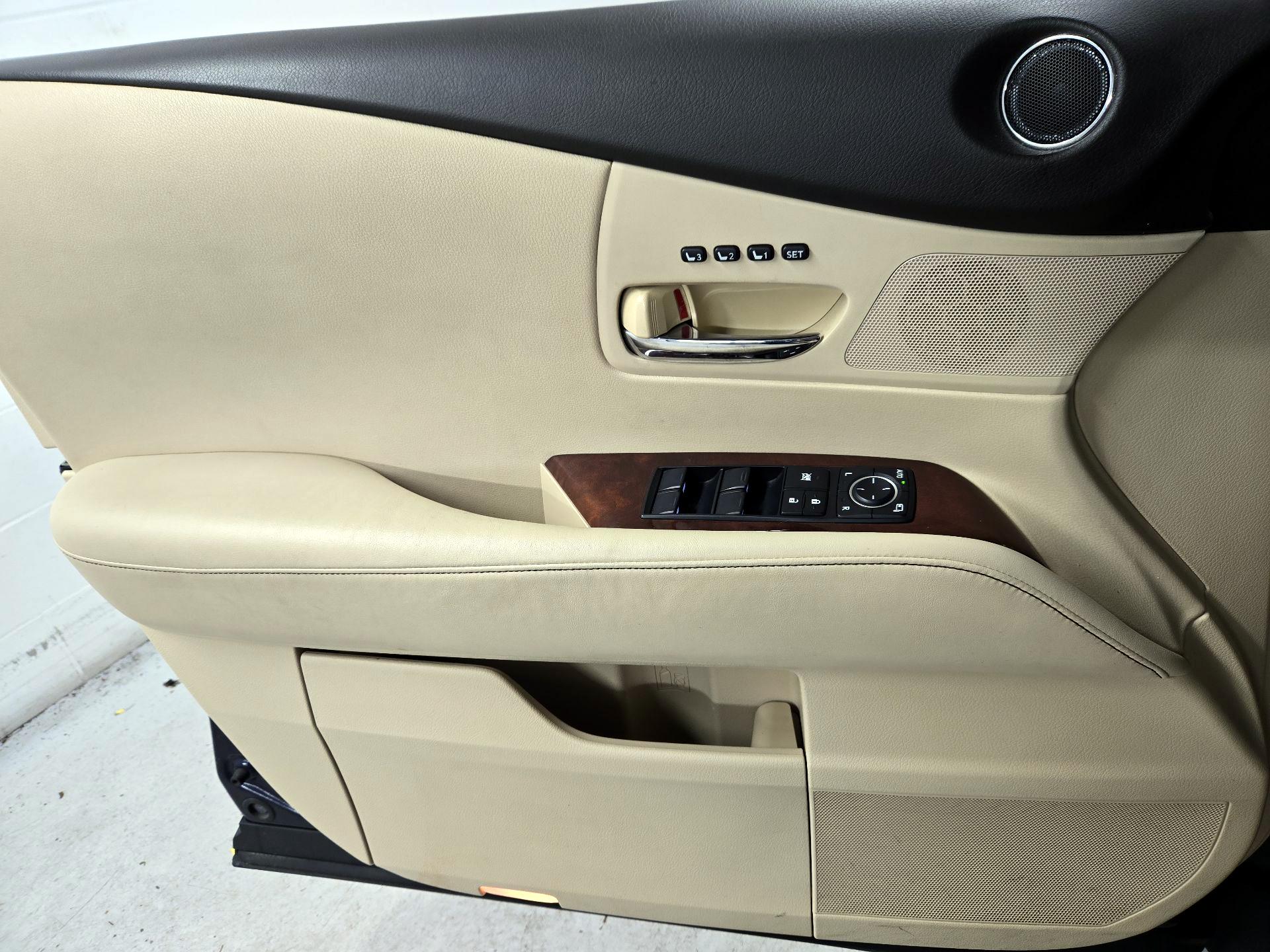 Thumbnail: 2015 Lexus RX - 12