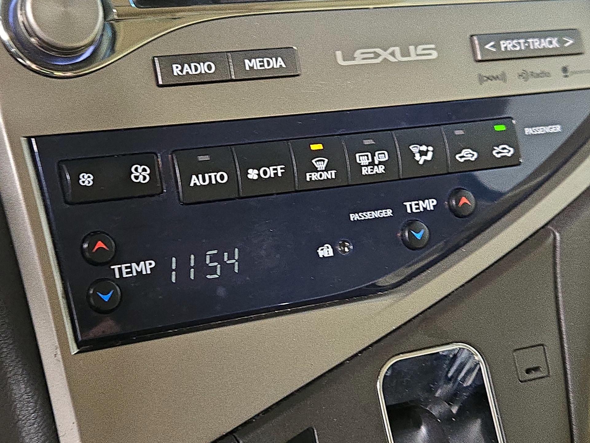 Thumbnail: 2015 Lexus RX - 17