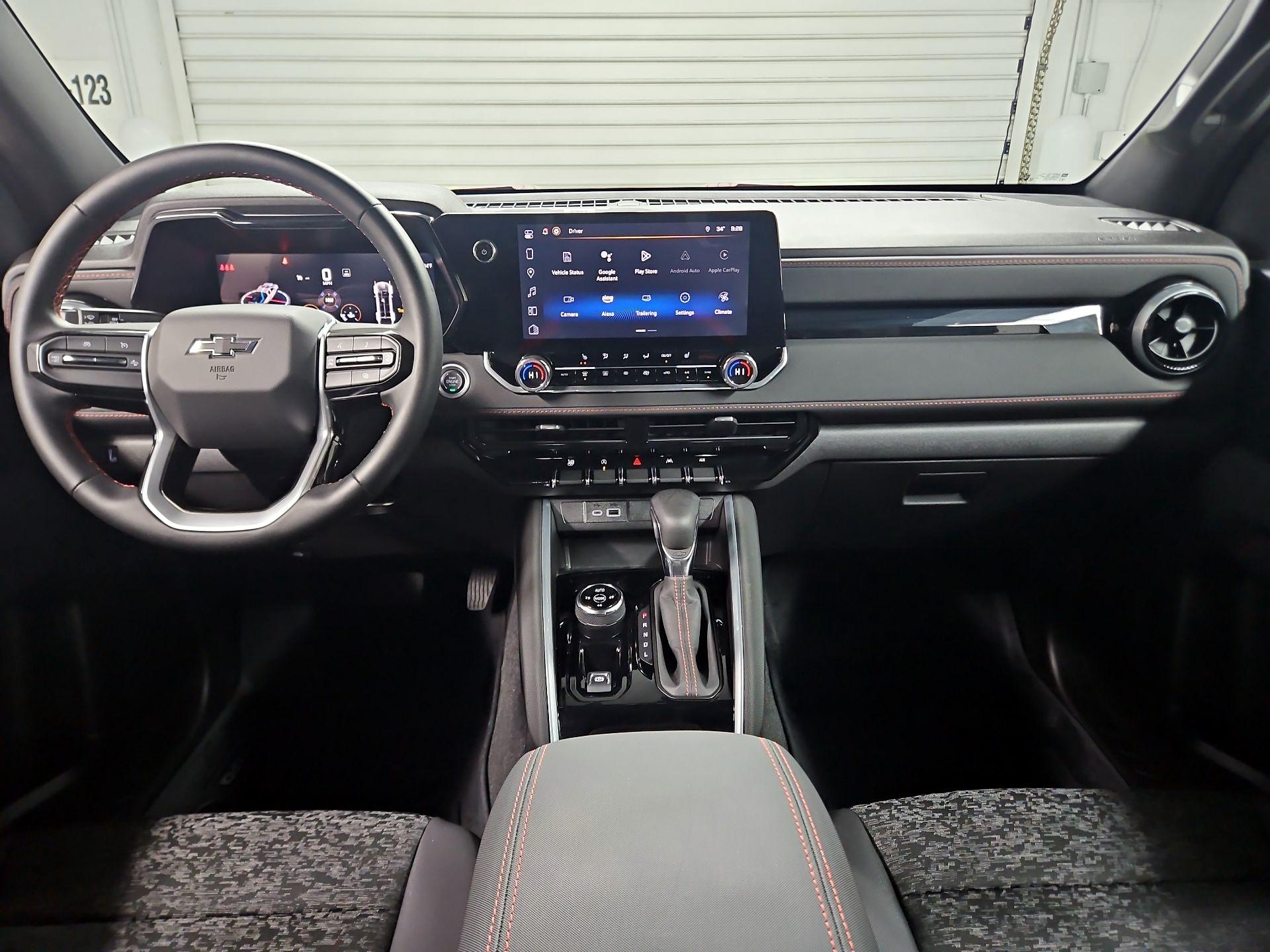 Thumbnail: 2024 Chevrolet Colorado - 9