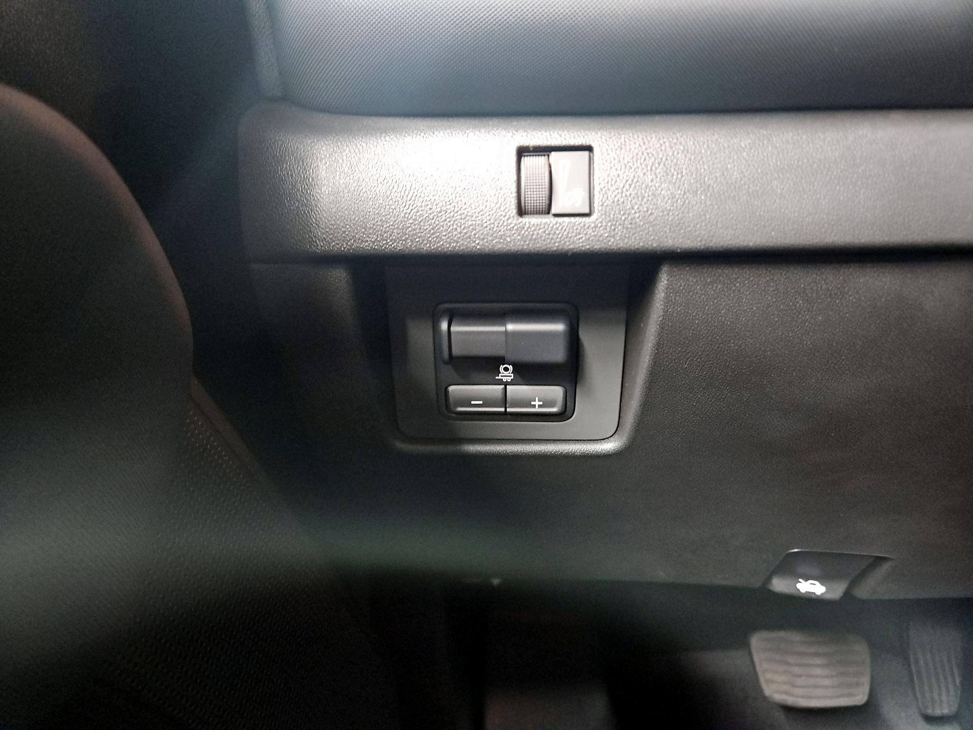 Thumbnail: 2024 Chevrolet Colorado - 13