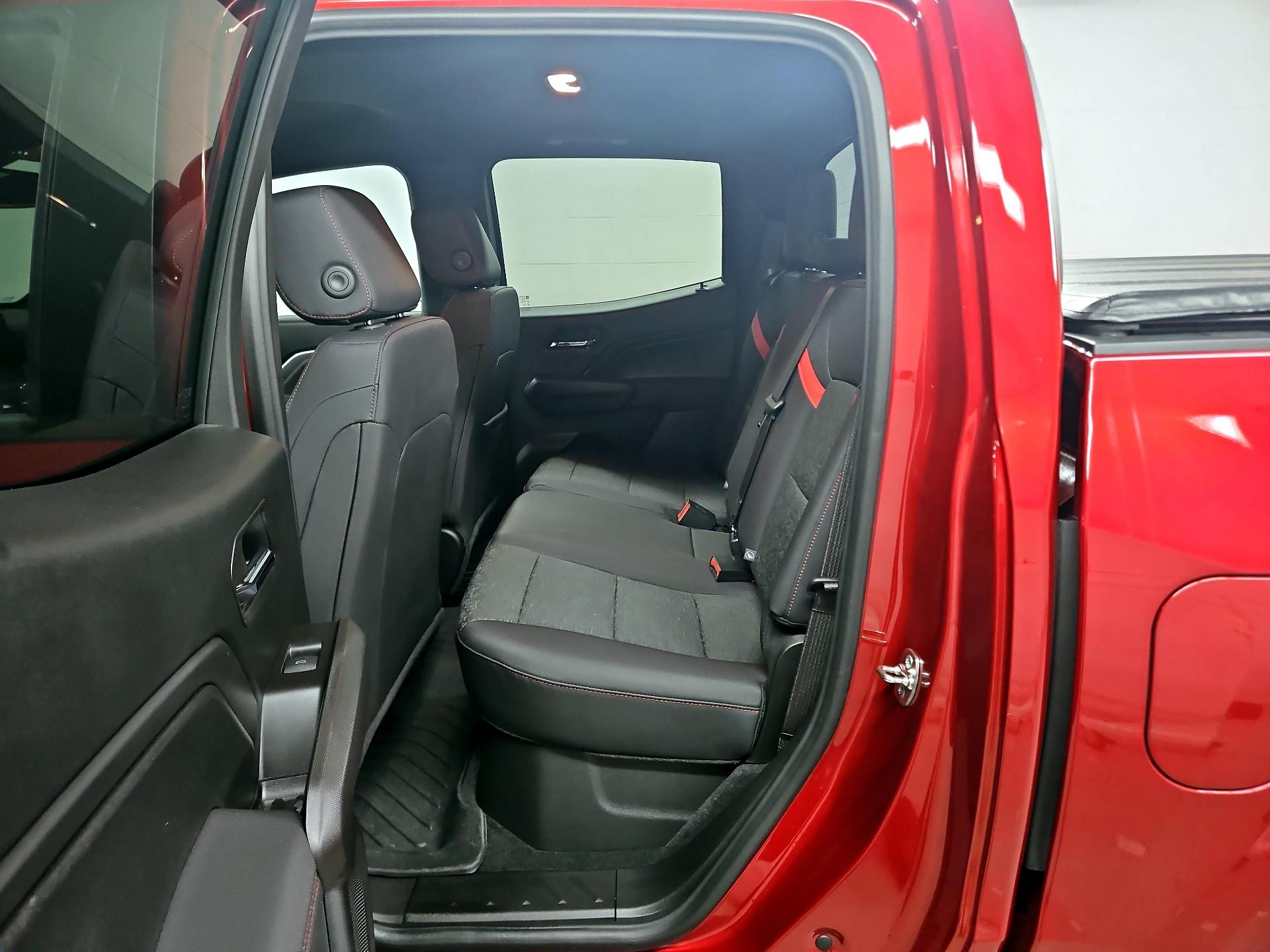 Thumbnail: 2024 Chevrolet Colorado - 20