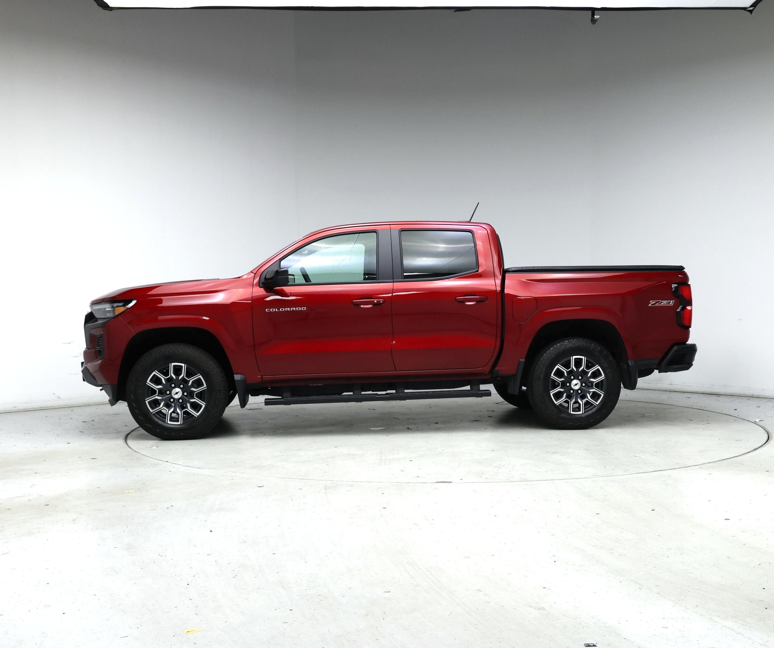 Thumbnail: 2024 Chevrolet Colorado - 3