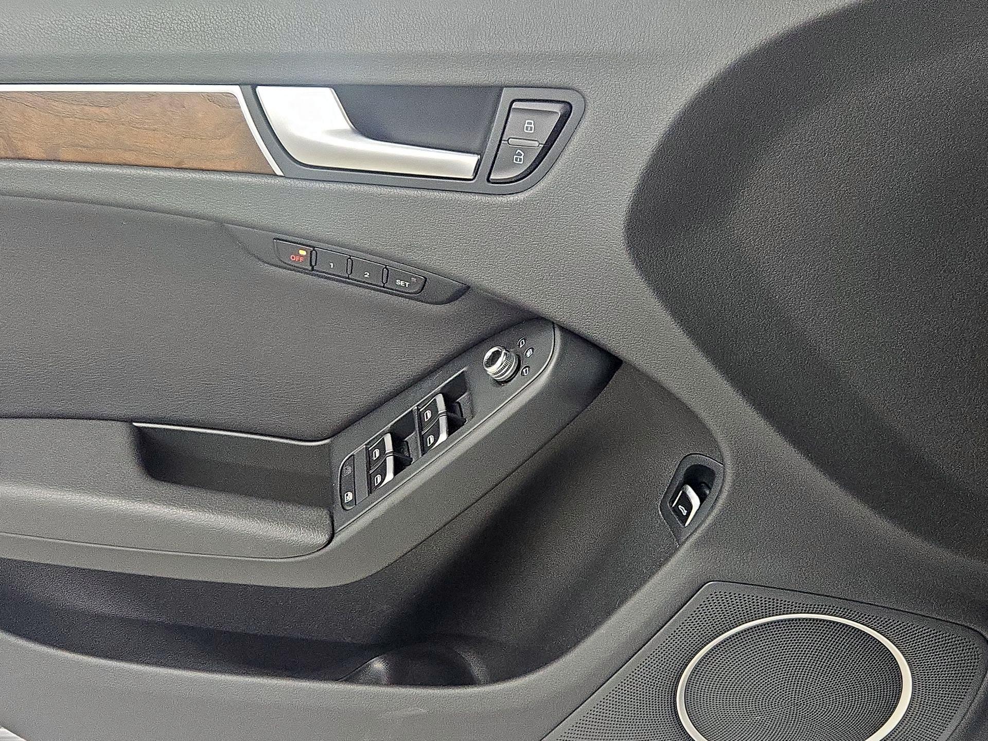 Thumbnail: 2015 Audi A4 - 12