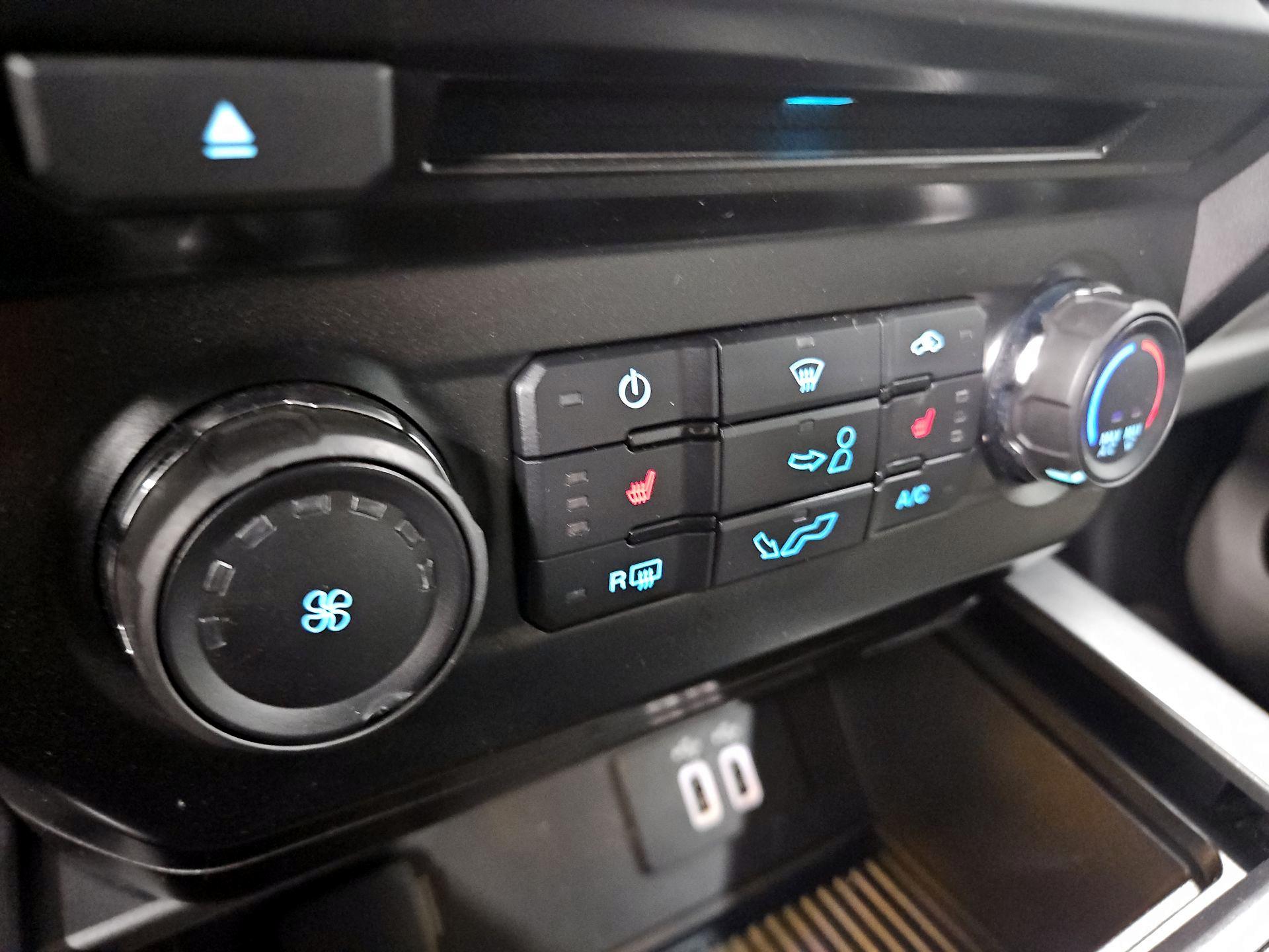 Thumbnail: 2016 Ford F-150 - 16