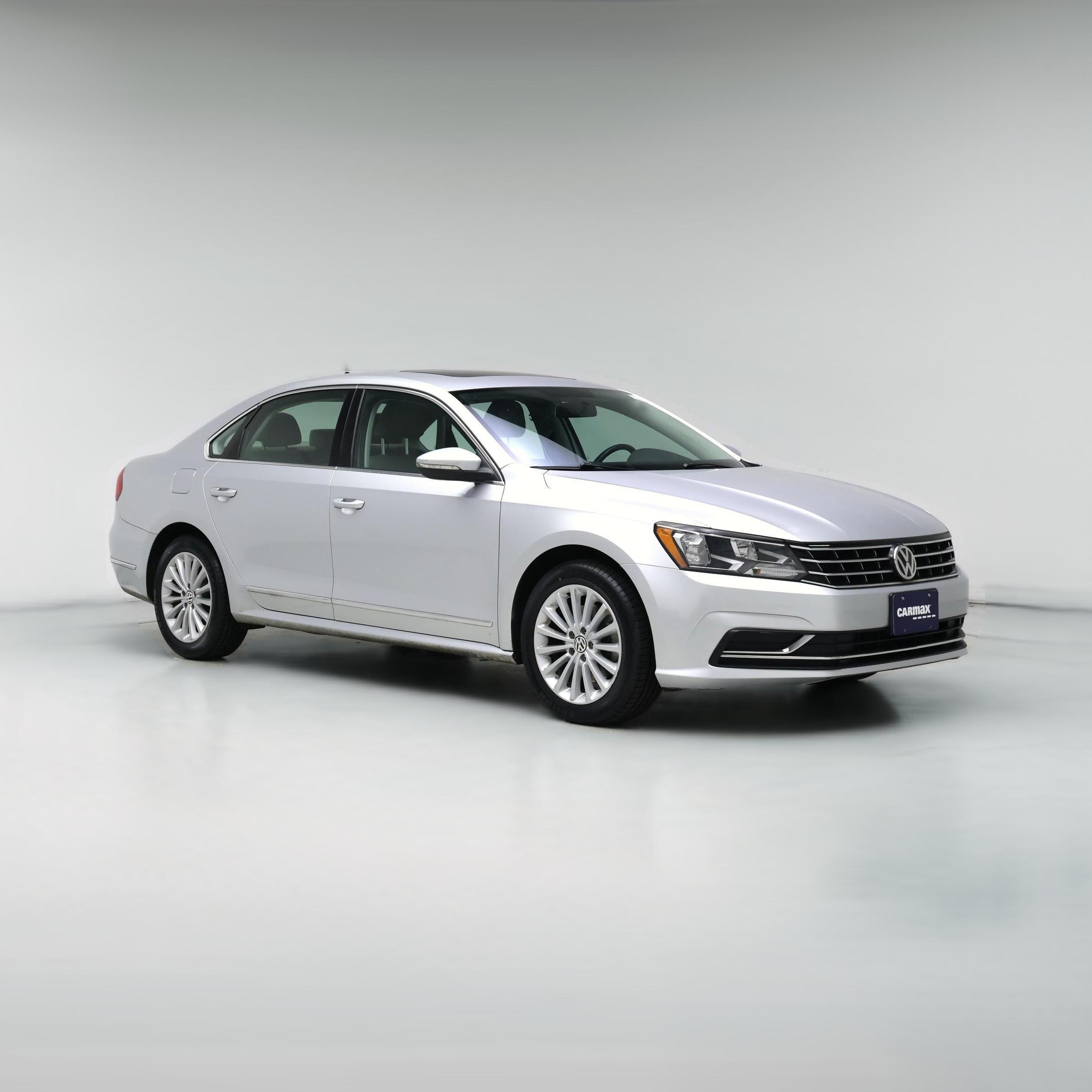 Thumbnail: 2016 Volkswagen Passat - 1