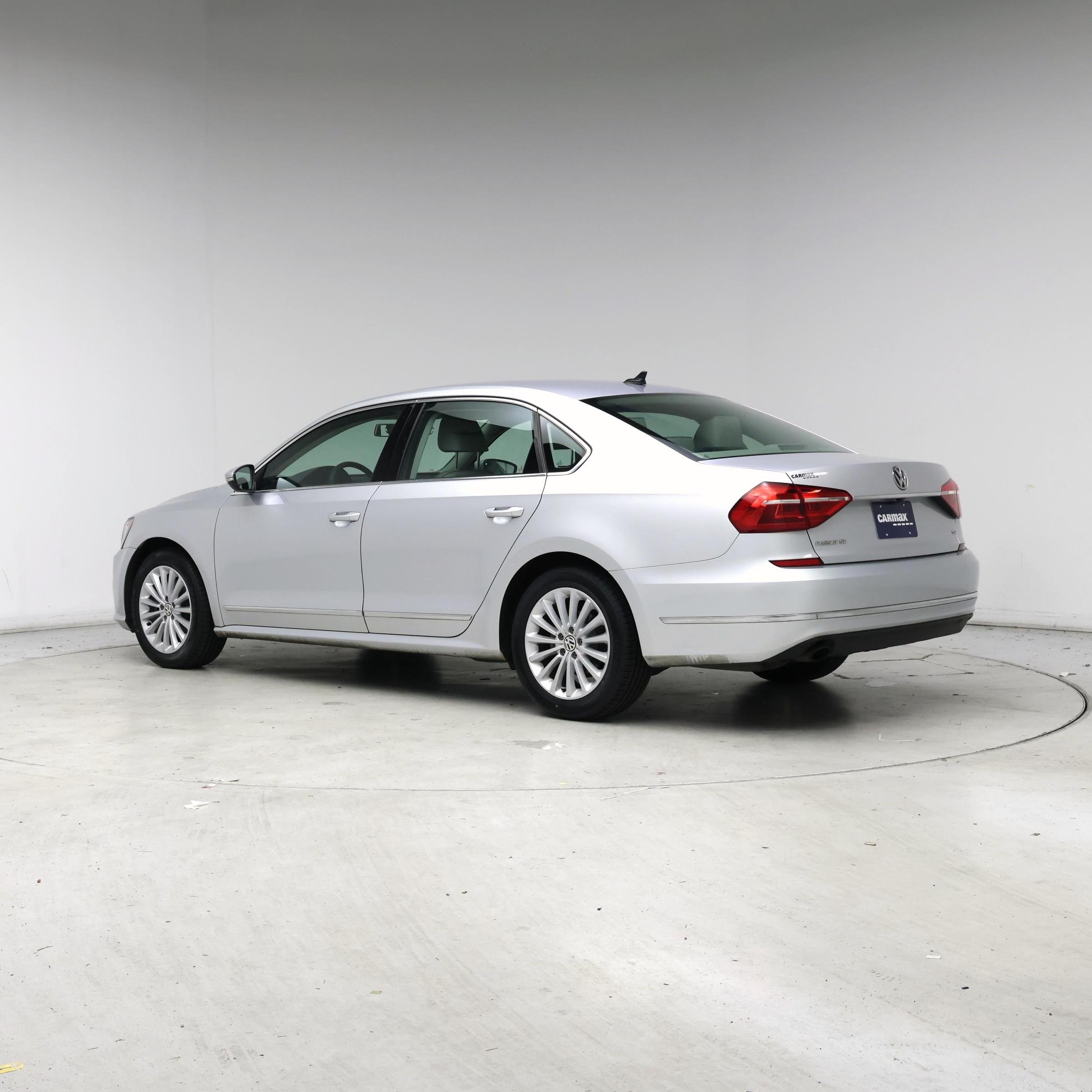 Thumbnail: 2016 Volkswagen Passat - 2