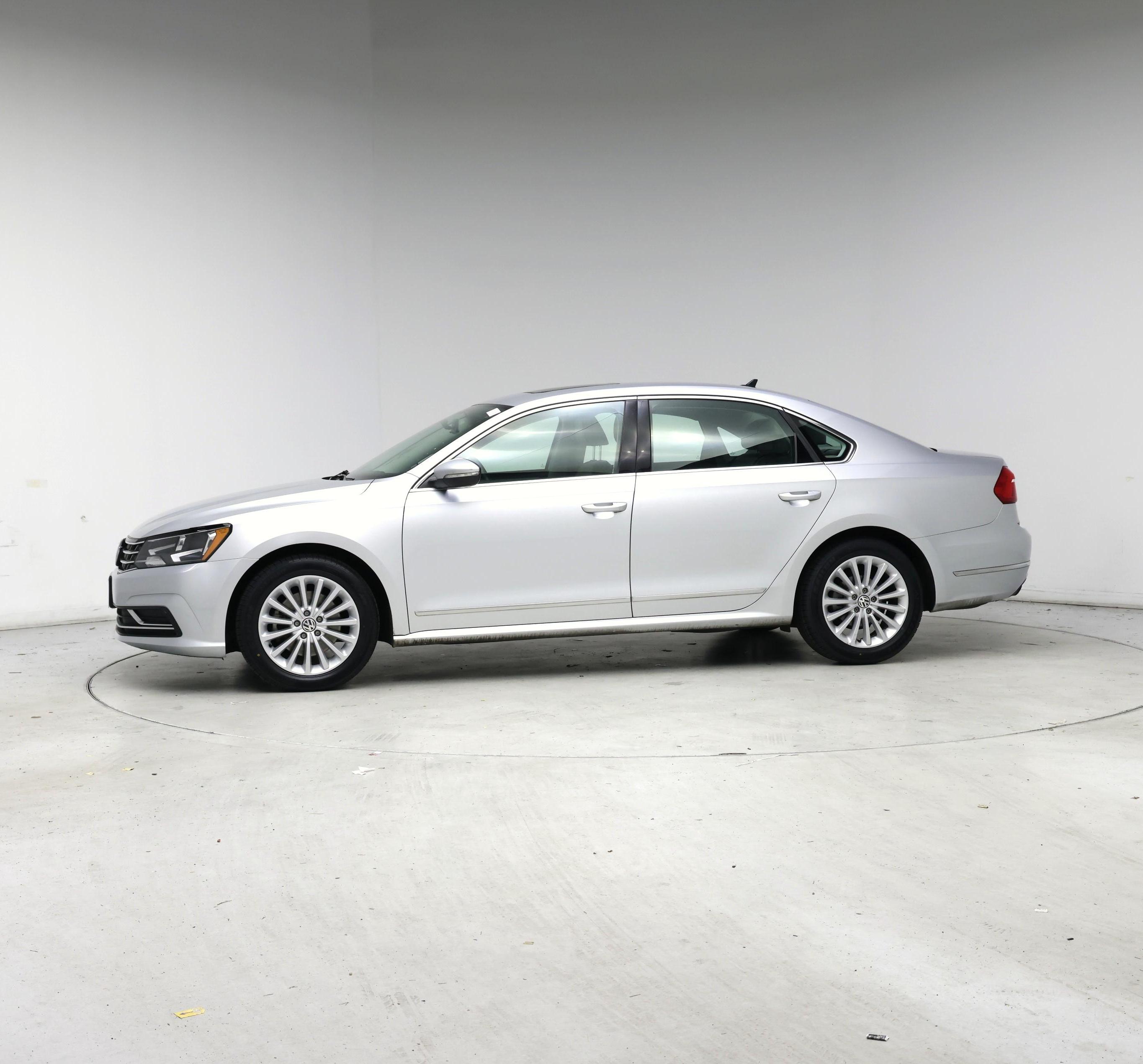 Thumbnail: 2016 Volkswagen Passat - 3