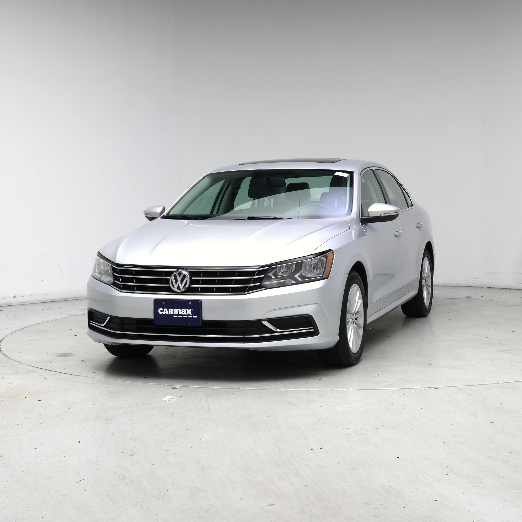Thumbnail: 2016 Volkswagen Passat - 4