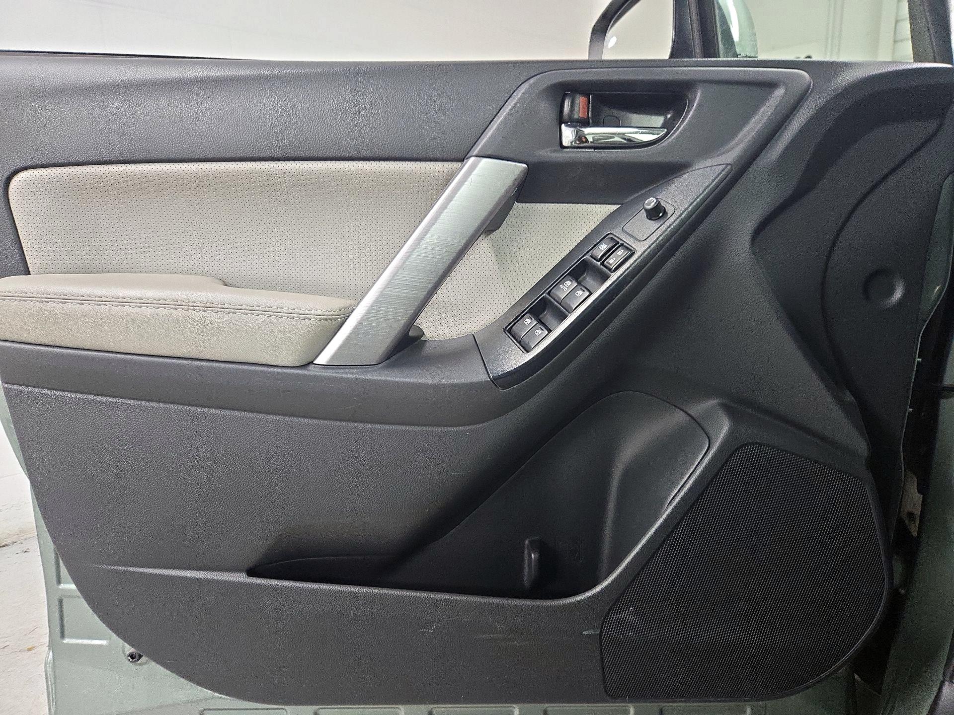 Thumbnail: 2015 Subaru Forester - 12