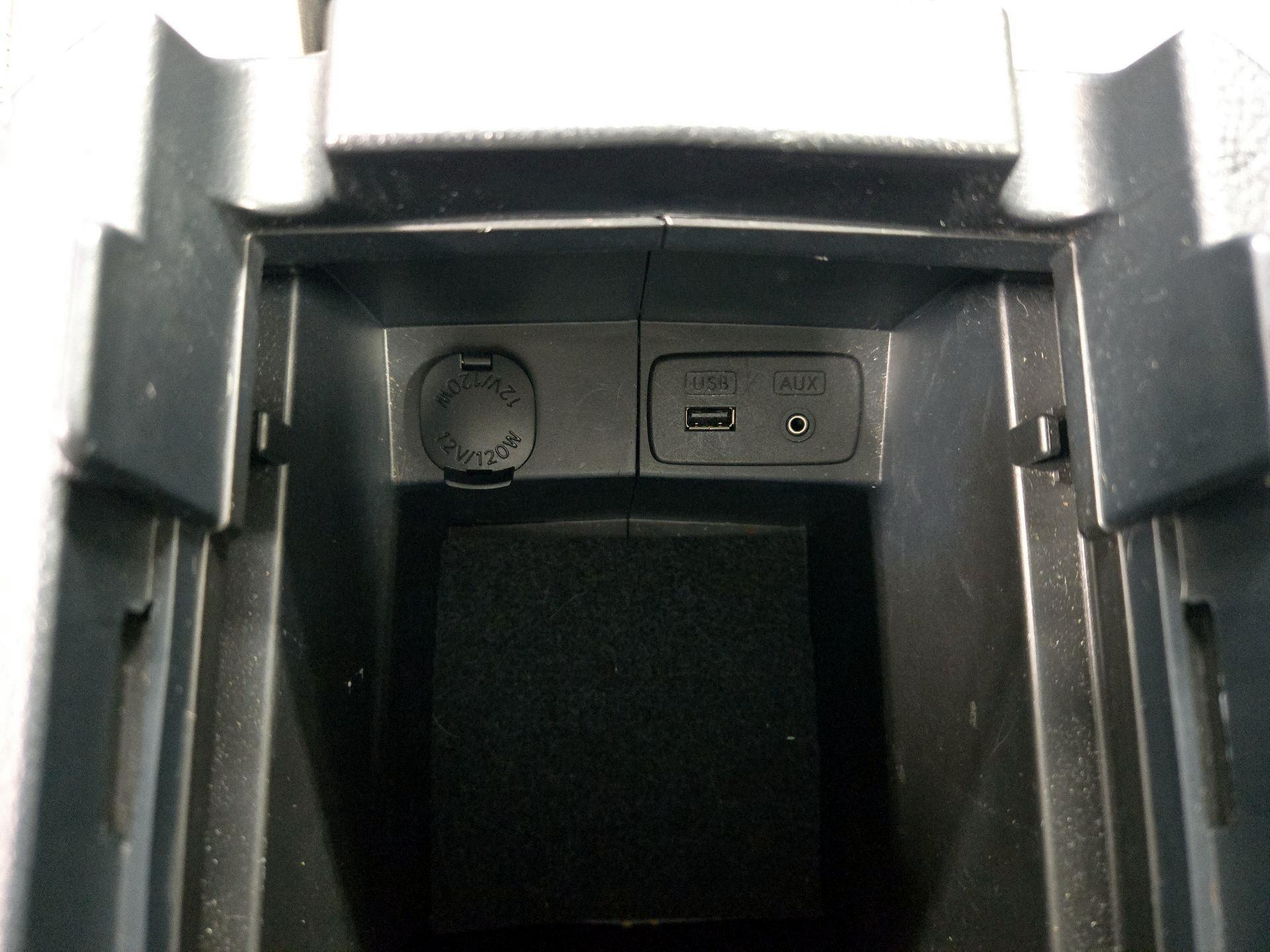 Thumbnail: 2015 Subaru Forester - 18