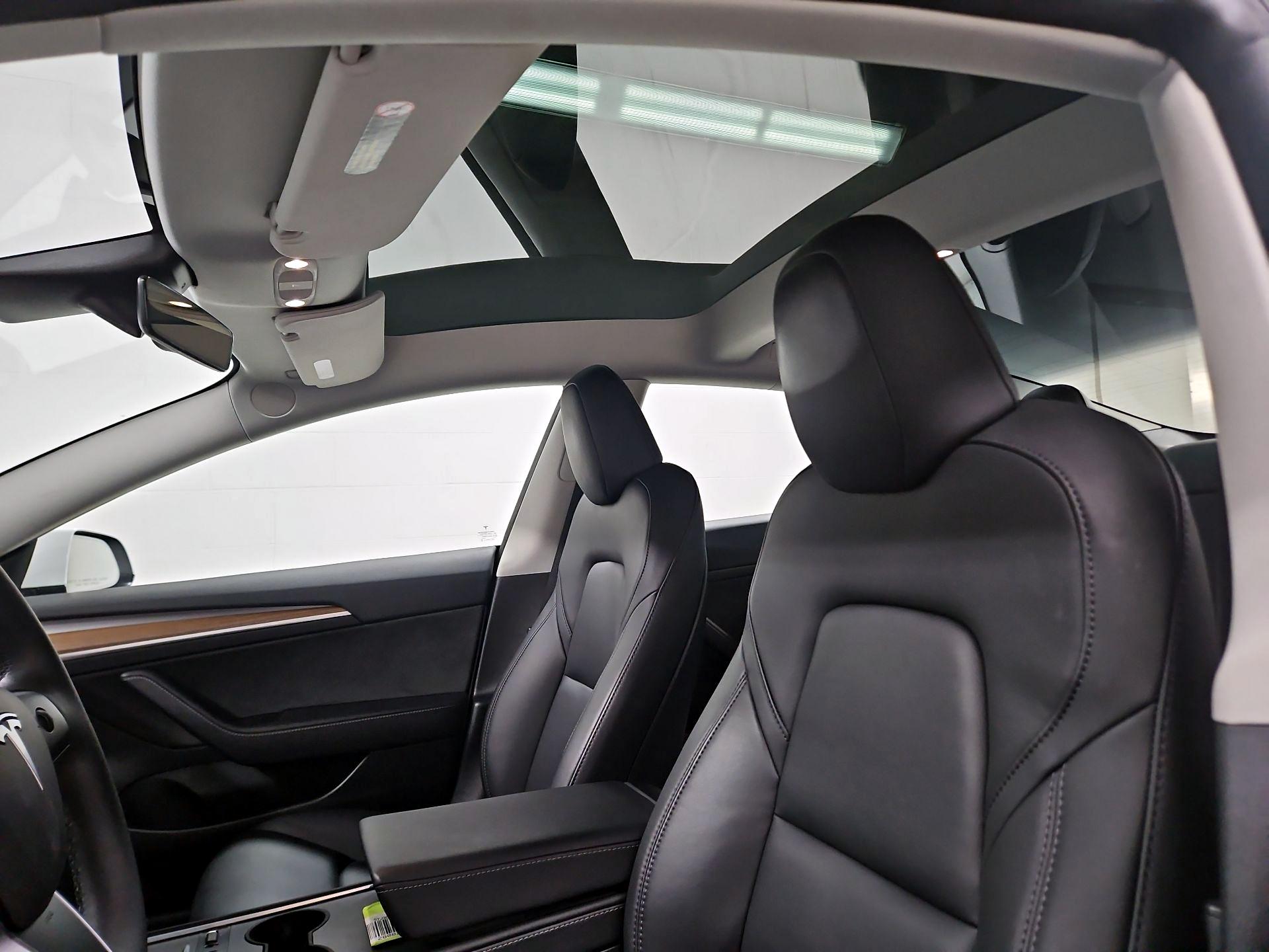 Thumbnail: 2023 Tesla Model 3 - 19