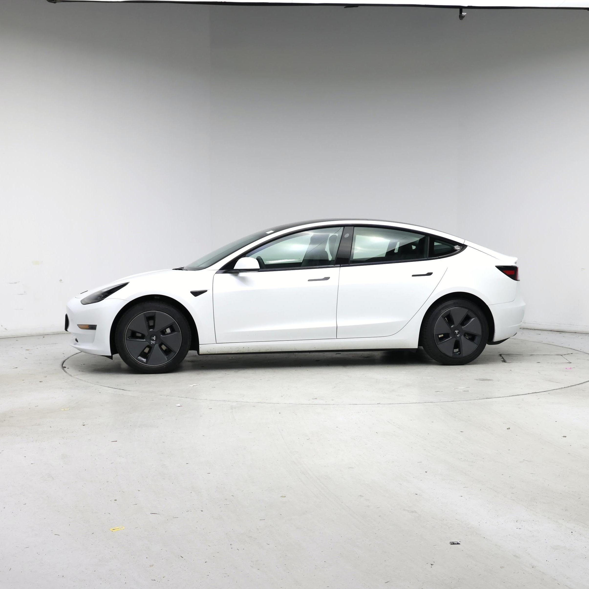 Thumbnail: 2023 Tesla Model 3 - 3