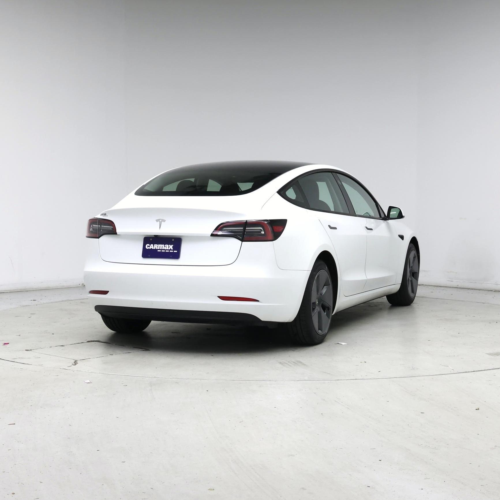 Thumbnail: 2023 Tesla Model 3 - 8