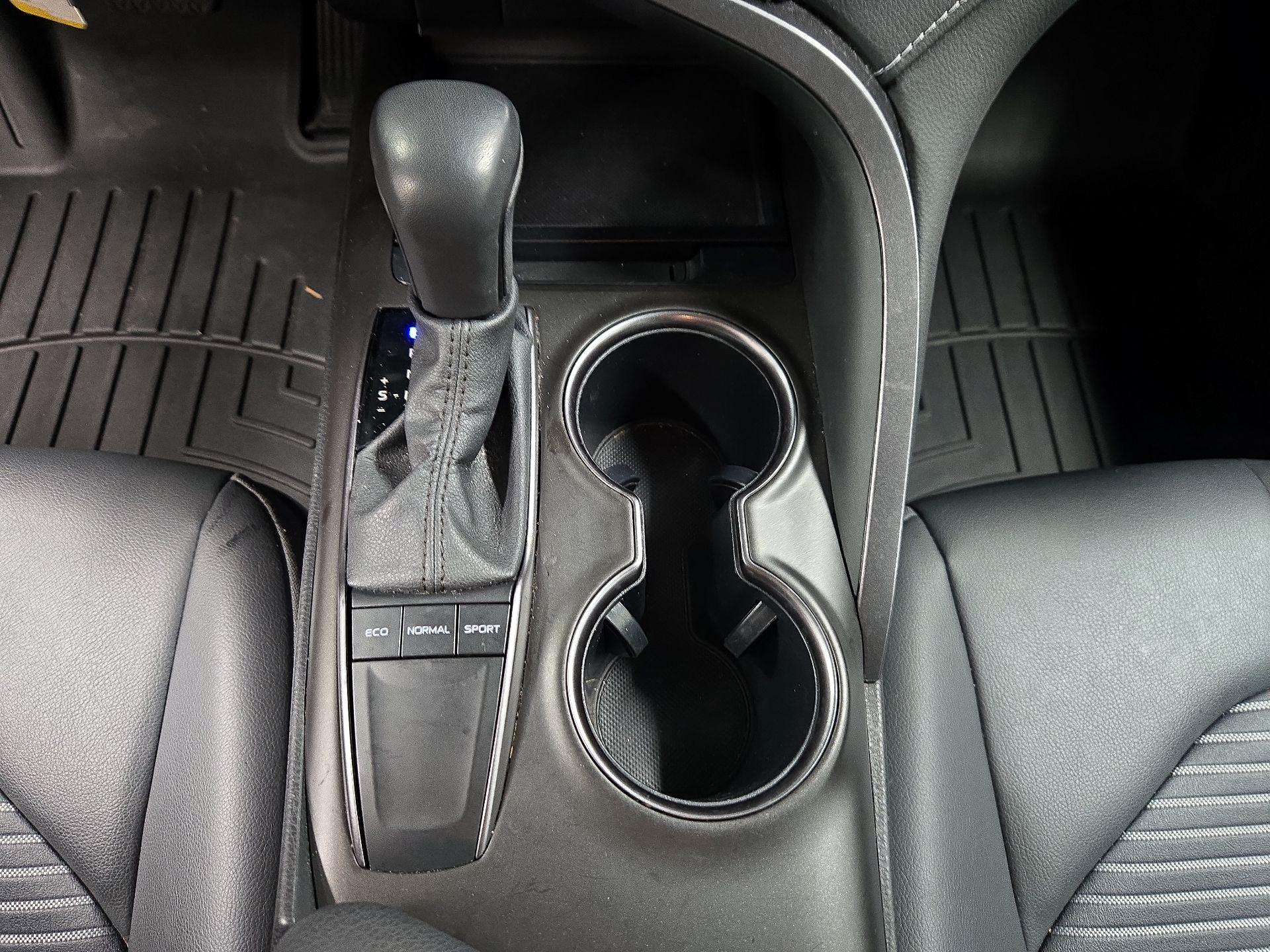 Thumbnail: 2023 Toyota Camry - 17