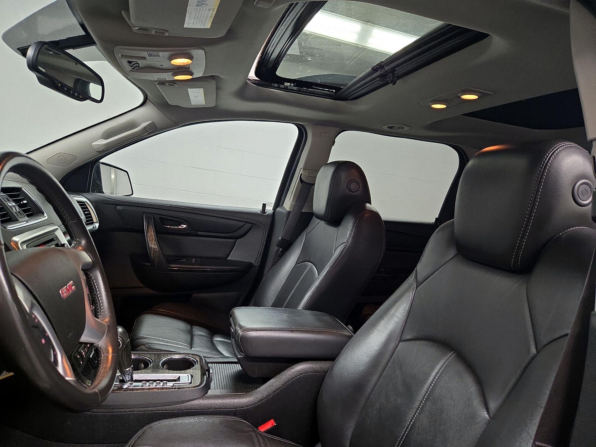 Thumbnail: 2015 GMC Acadia - 19