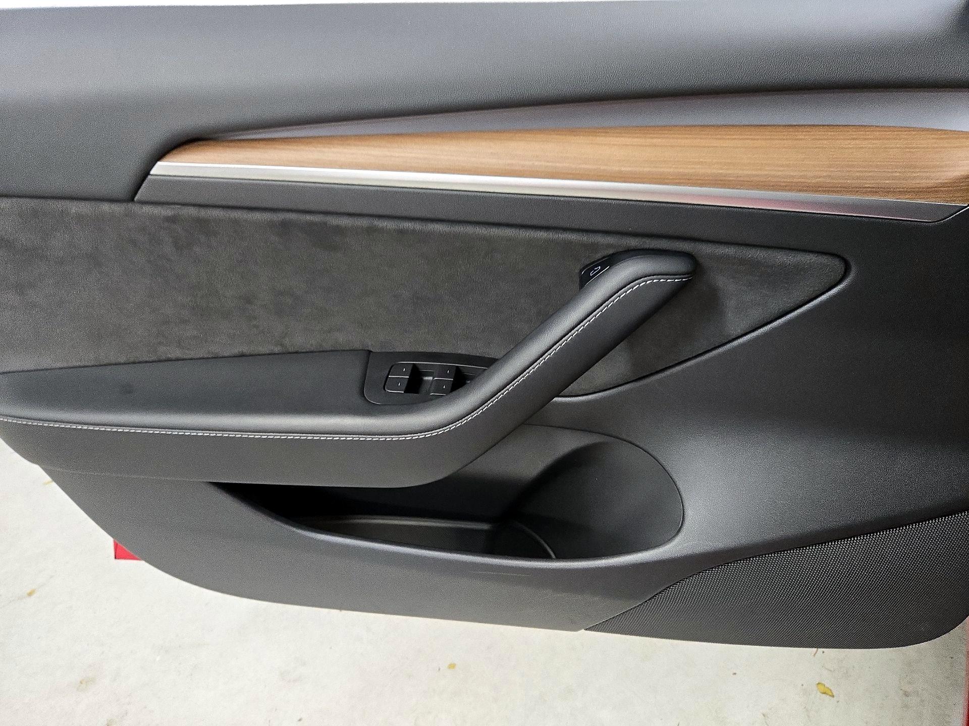 Thumbnail: 2021 Tesla Model 3 - 12