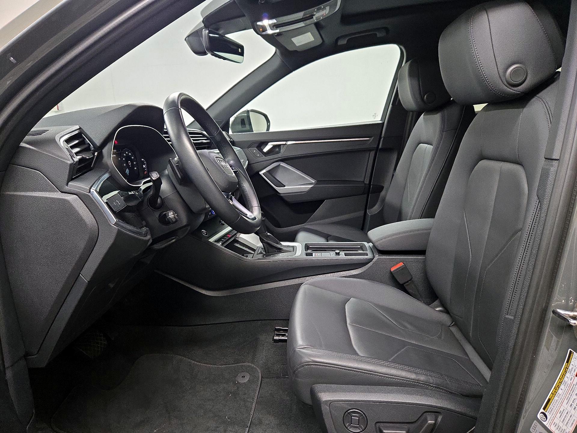 Thumbnail: 2024 Audi Q3 - 11