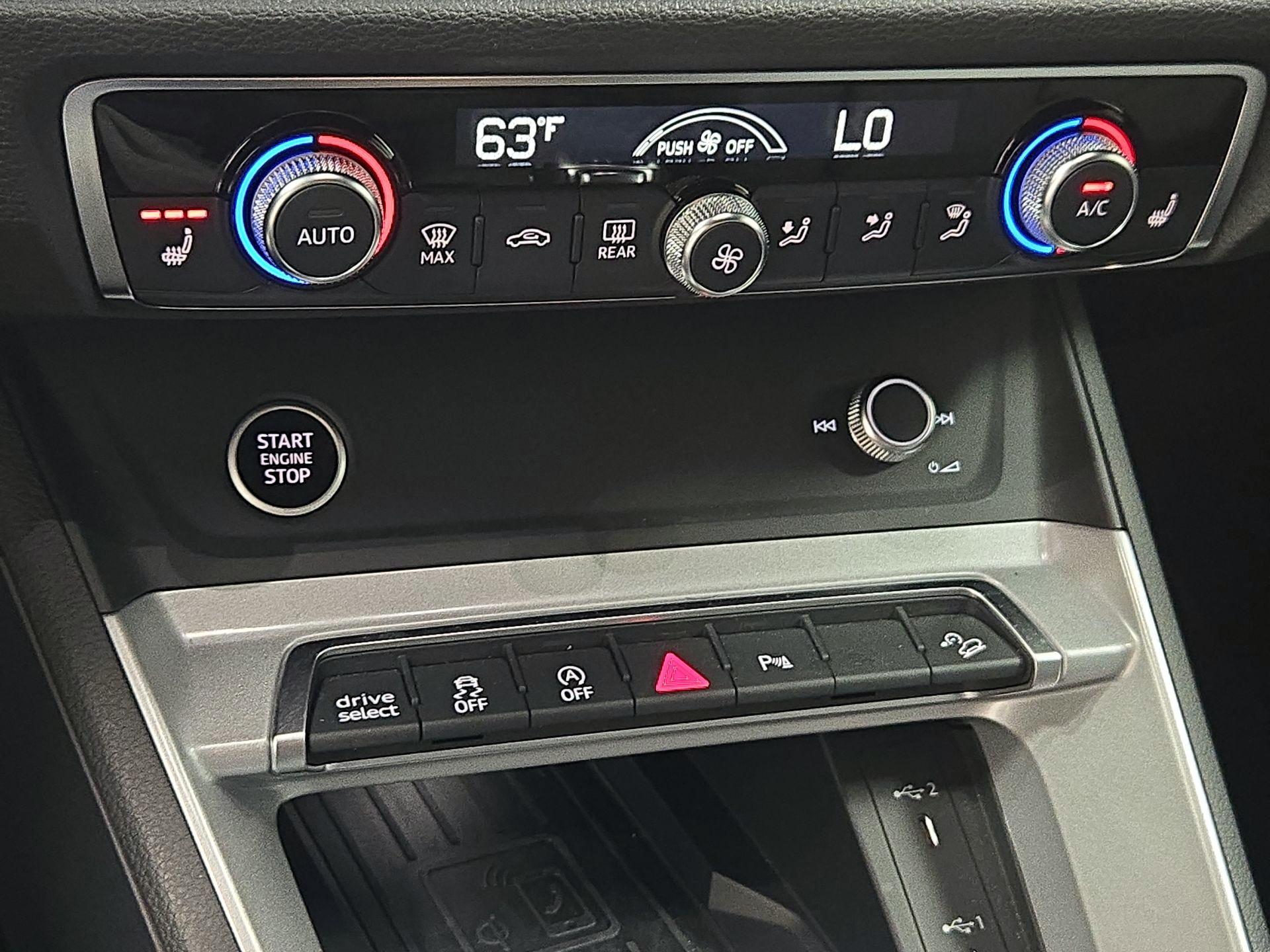 Thumbnail: 2024 Audi Q3 - 16