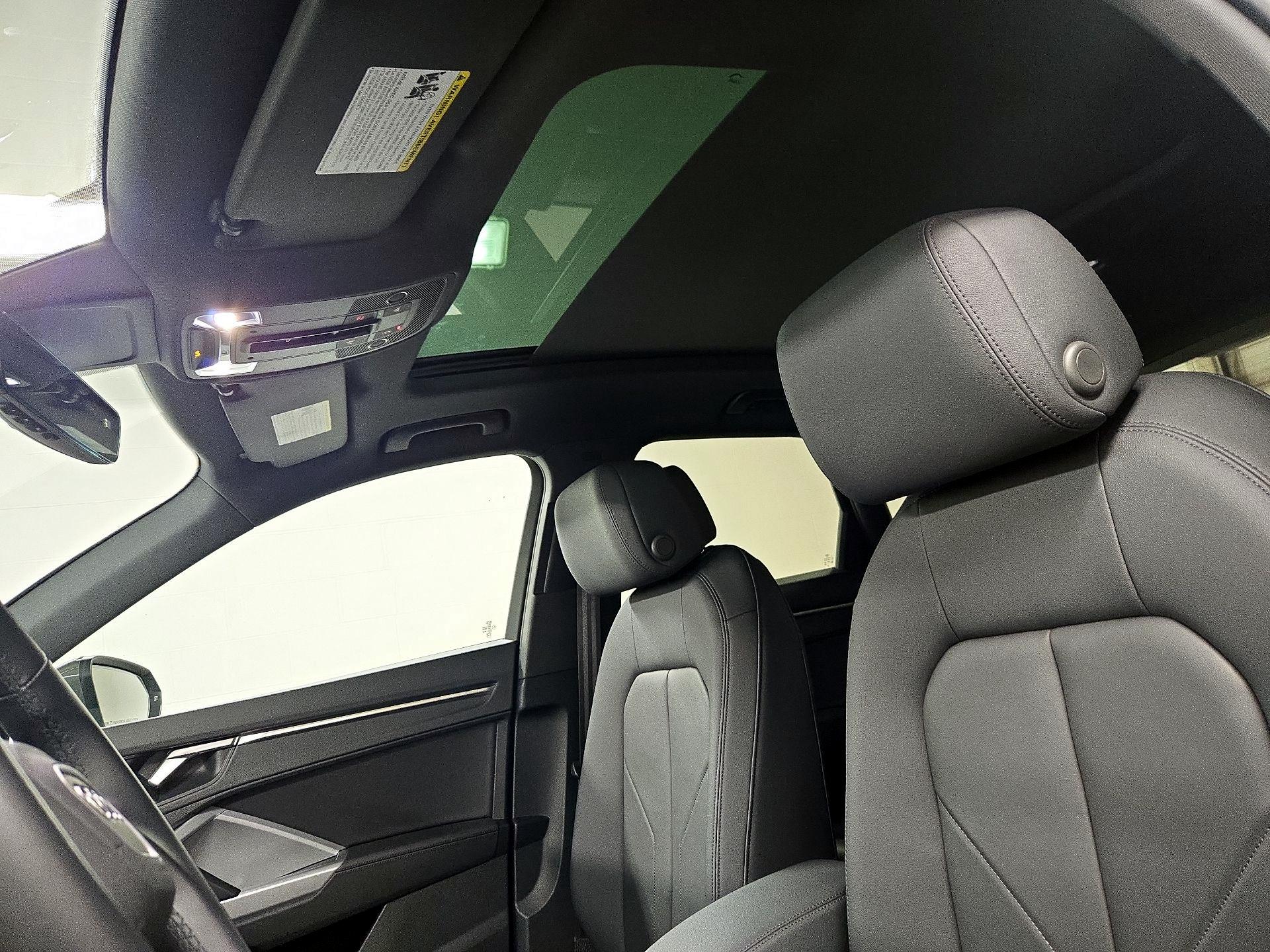 Thumbnail: 2024 Audi Q3 - 19