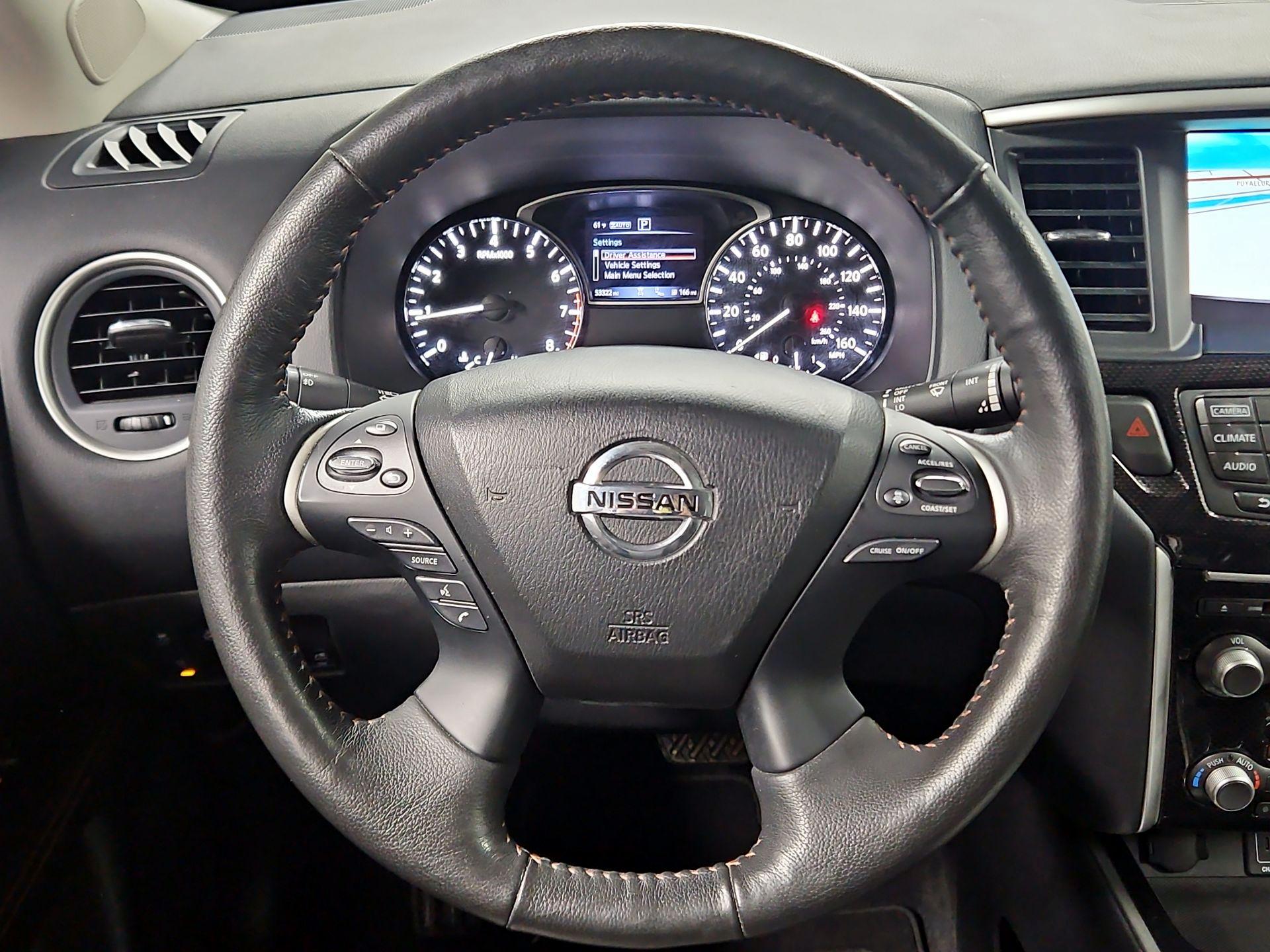 Thumbnail: 2020 Nissan Pathfinder - 10