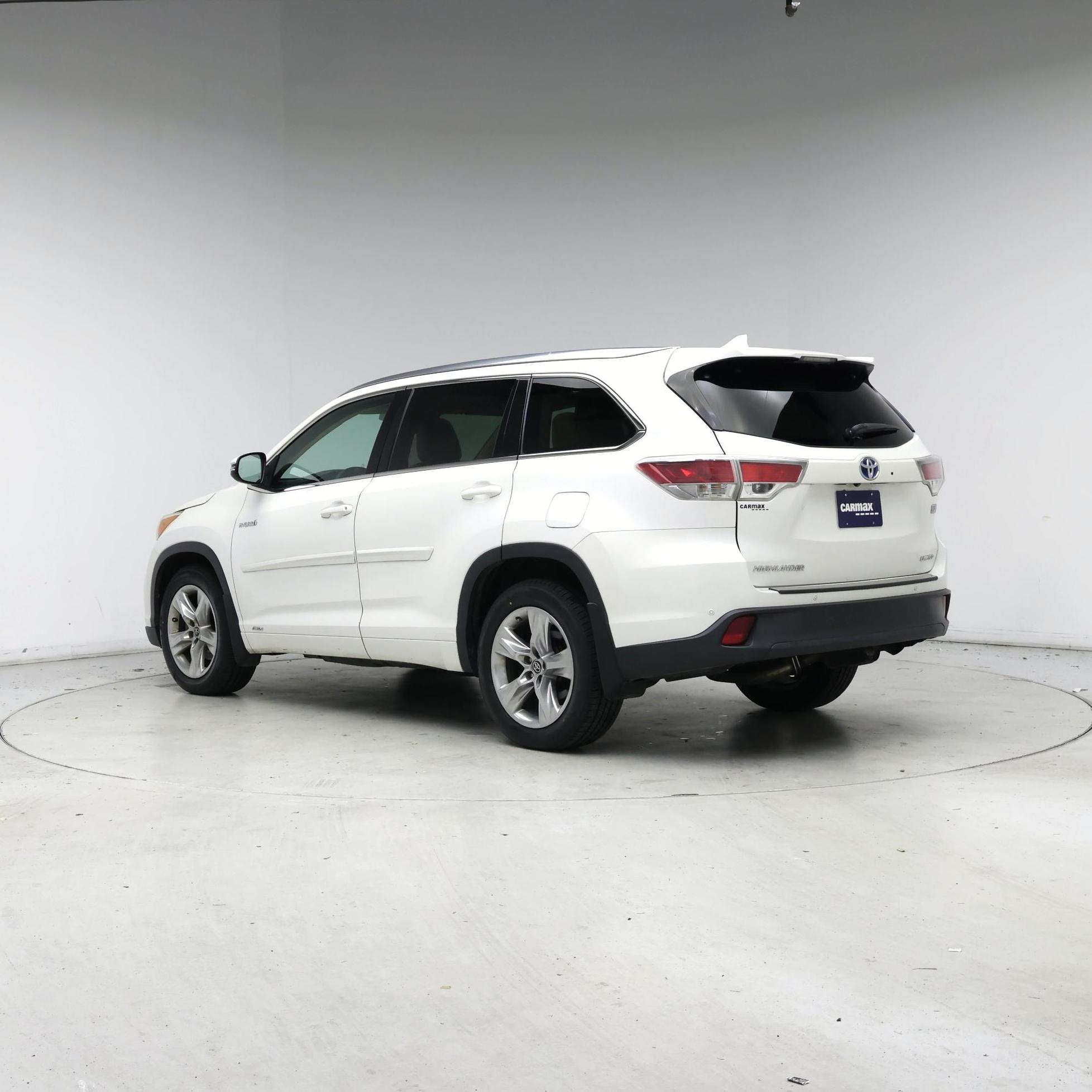 Thumbnail: 2016 Toyota Highlander - 2