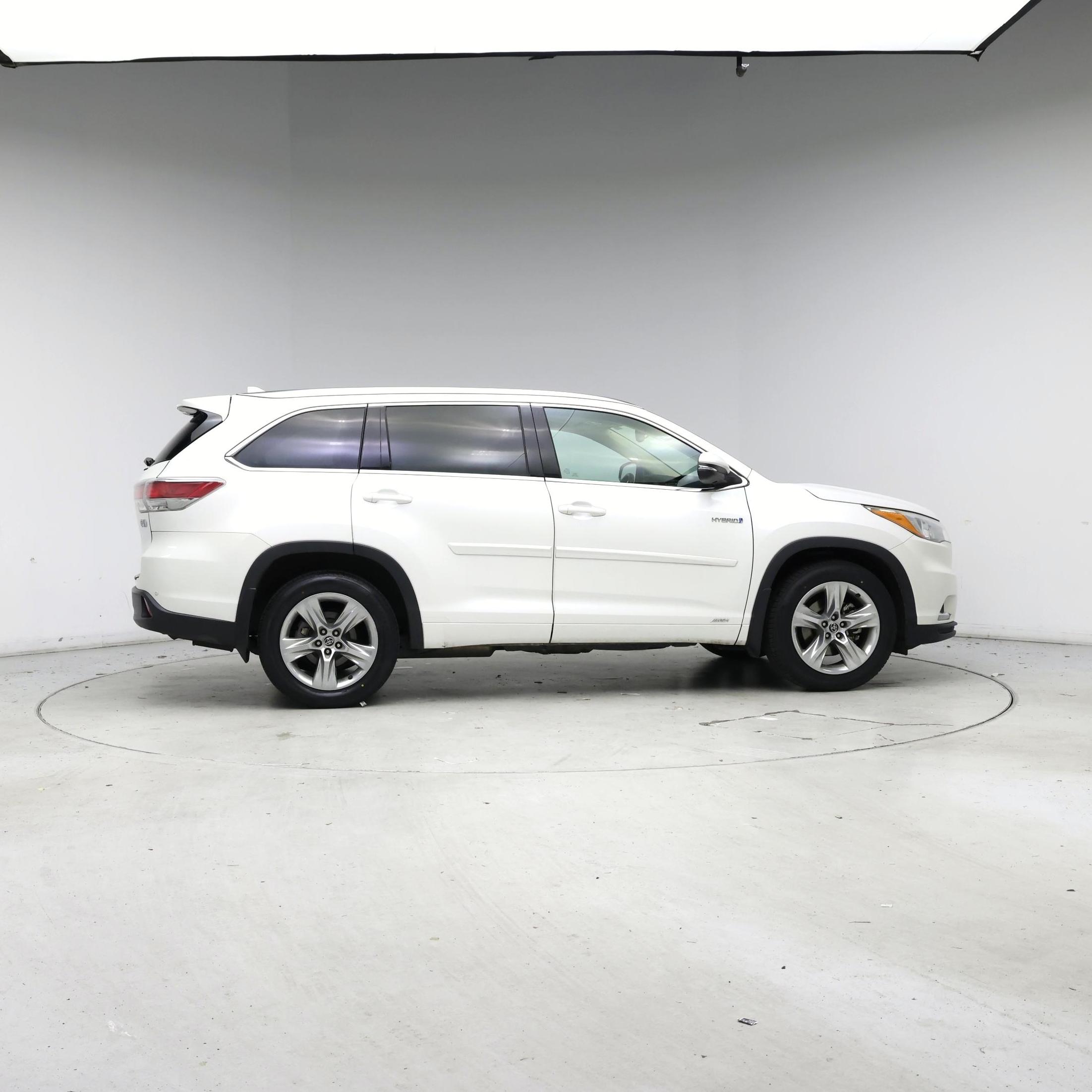 Thumbnail: 2016 Toyota Highlander - 7