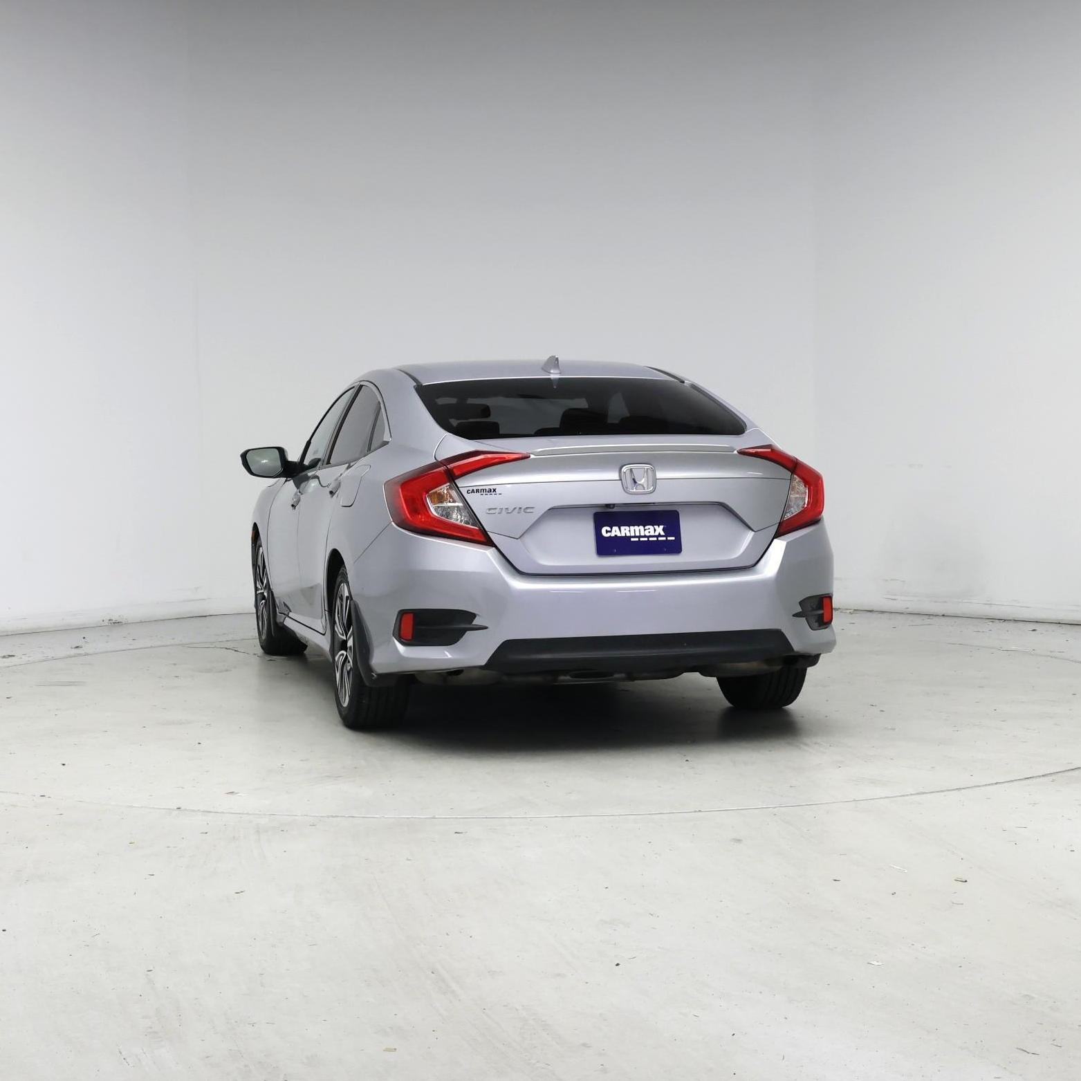 Thumbnail: 2017 Honda Civic - 6