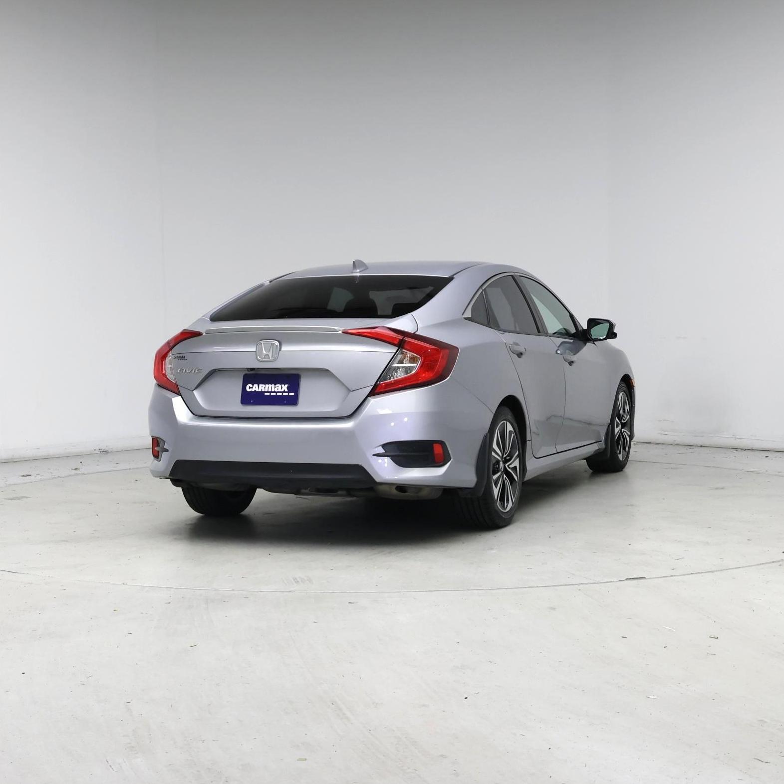 Thumbnail: 2017 Honda Civic - 8