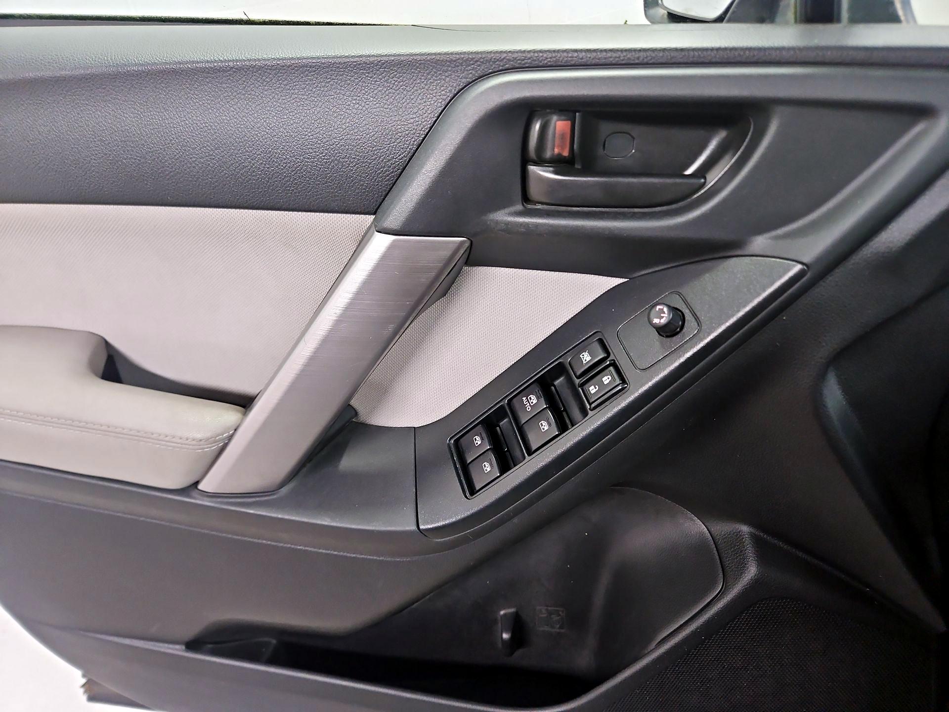 Thumbnail: 2016 Subaru Forester - 12