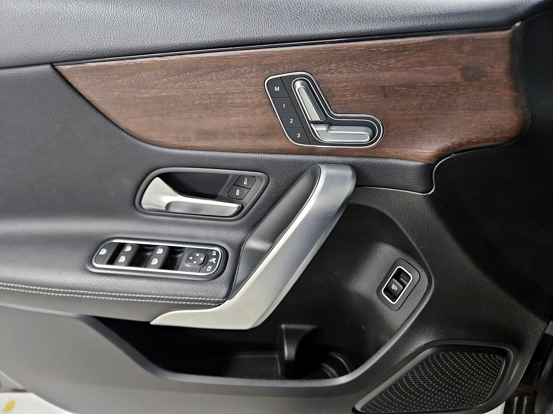 Thumbnail: 2019 Mercedes-Benz A-Class - 12