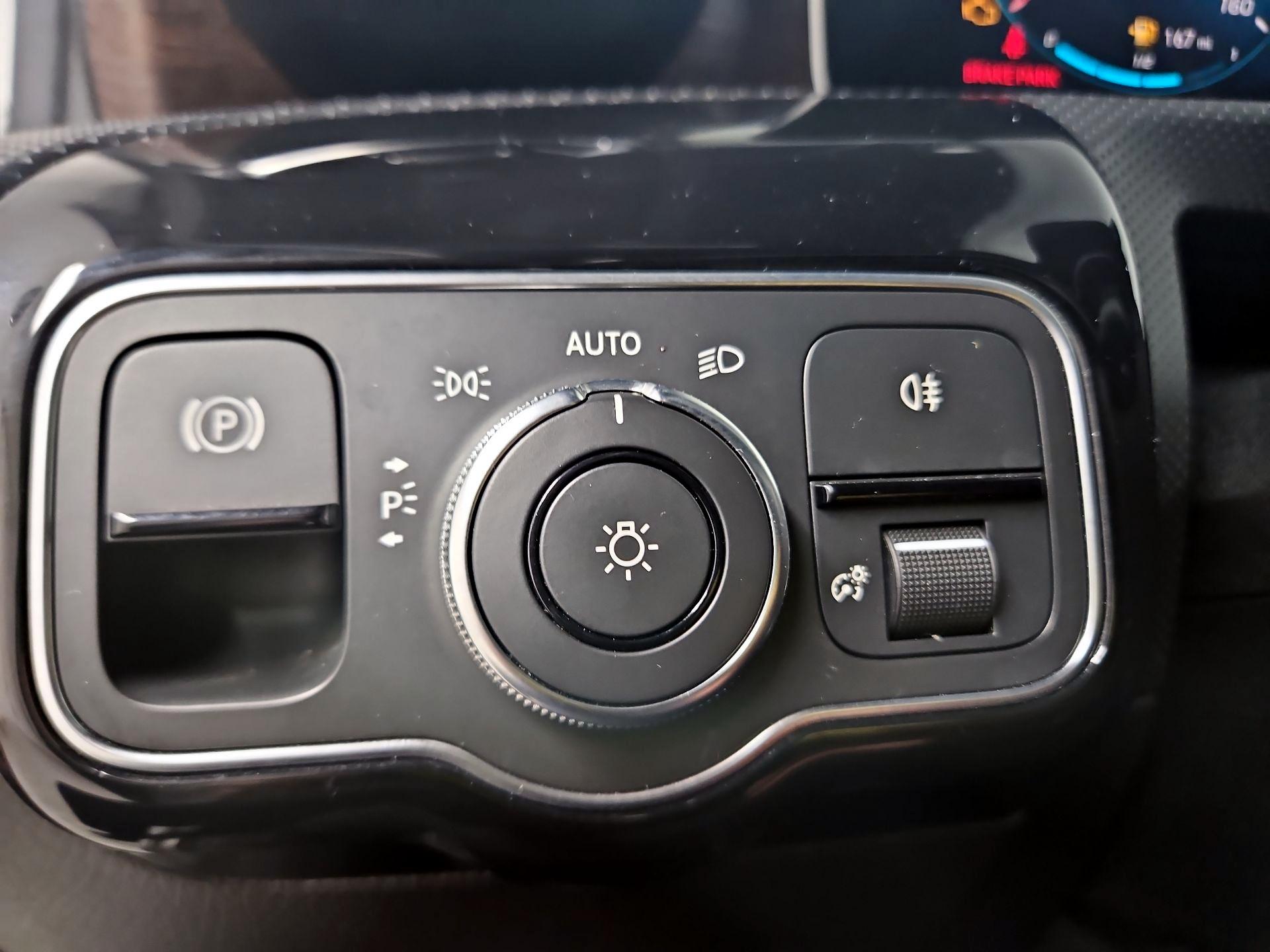 Thumbnail: 2019 Mercedes-Benz A-Class - 13