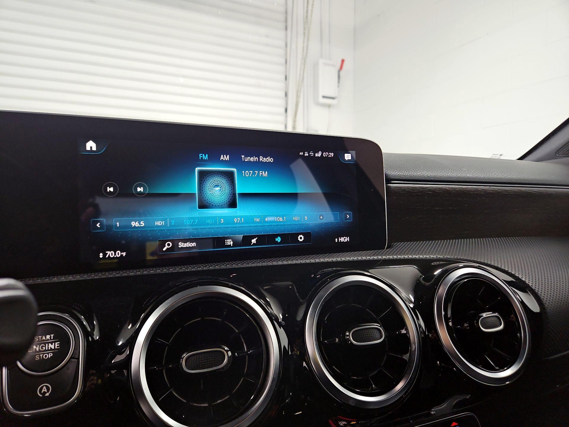 Thumbnail: 2019 Mercedes-Benz A-Class - 15