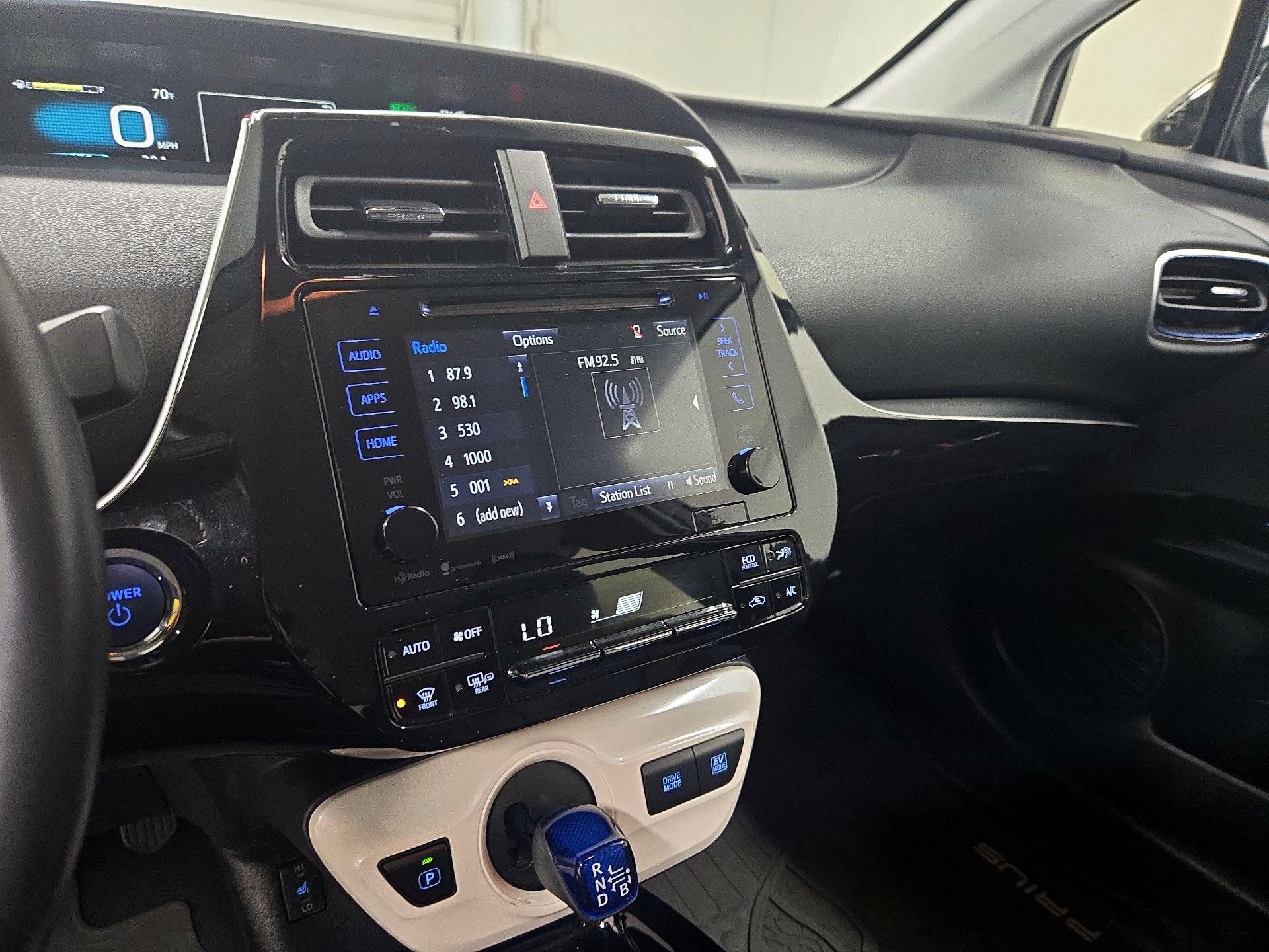 Thumbnail: 2017 Toyota Prius - 15