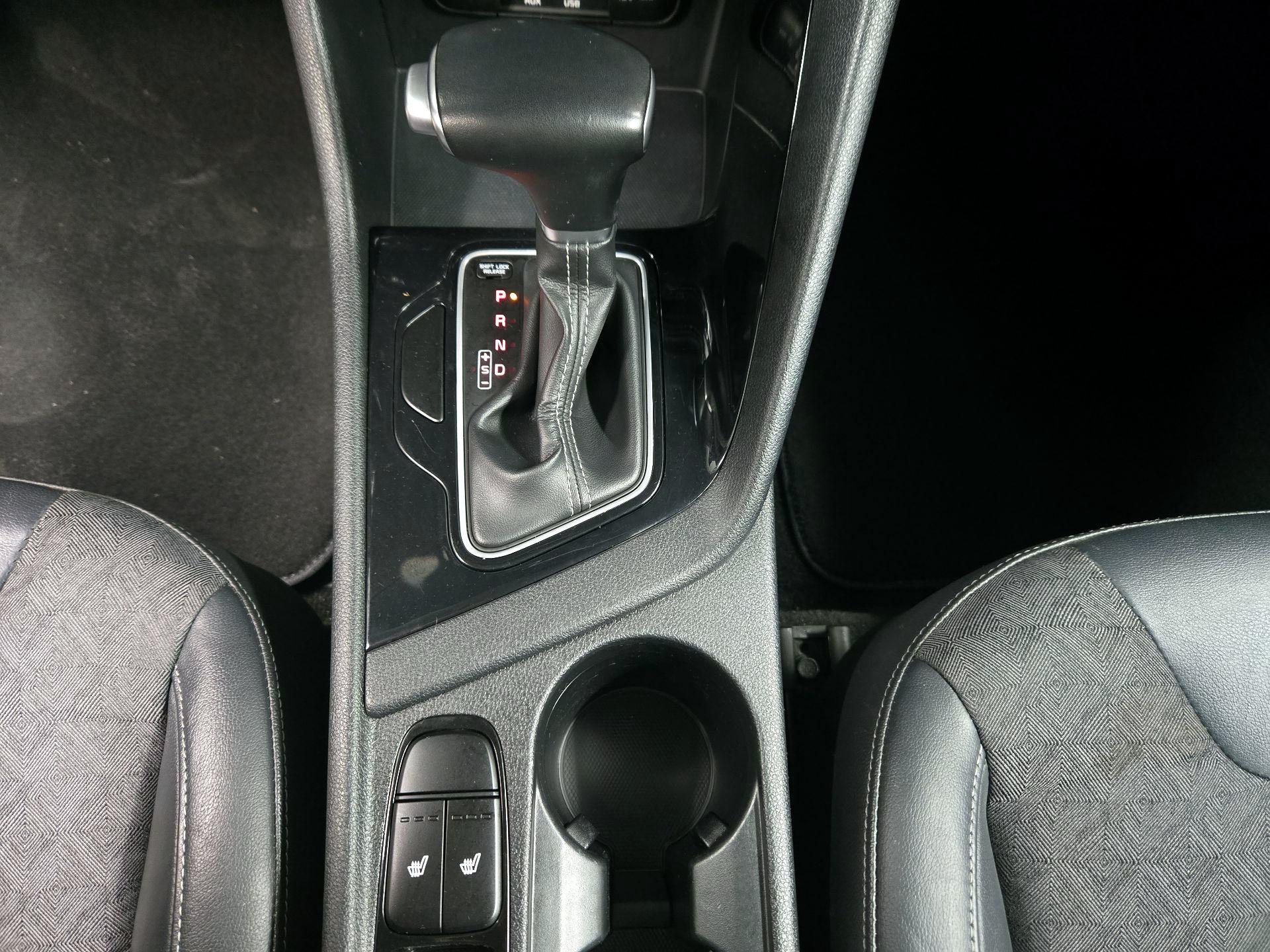 Thumbnail: 2018 Kia Niro - 18