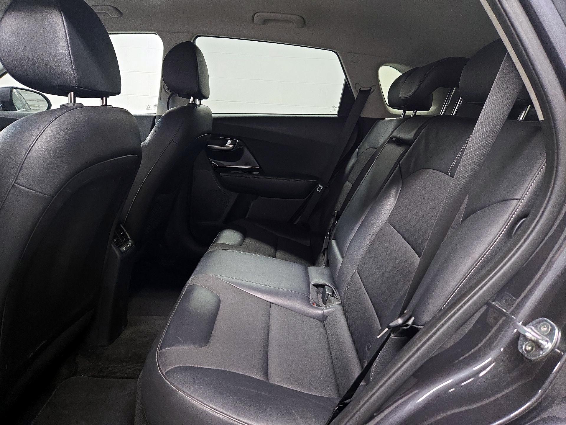 Thumbnail: 2018 Kia Niro - 20