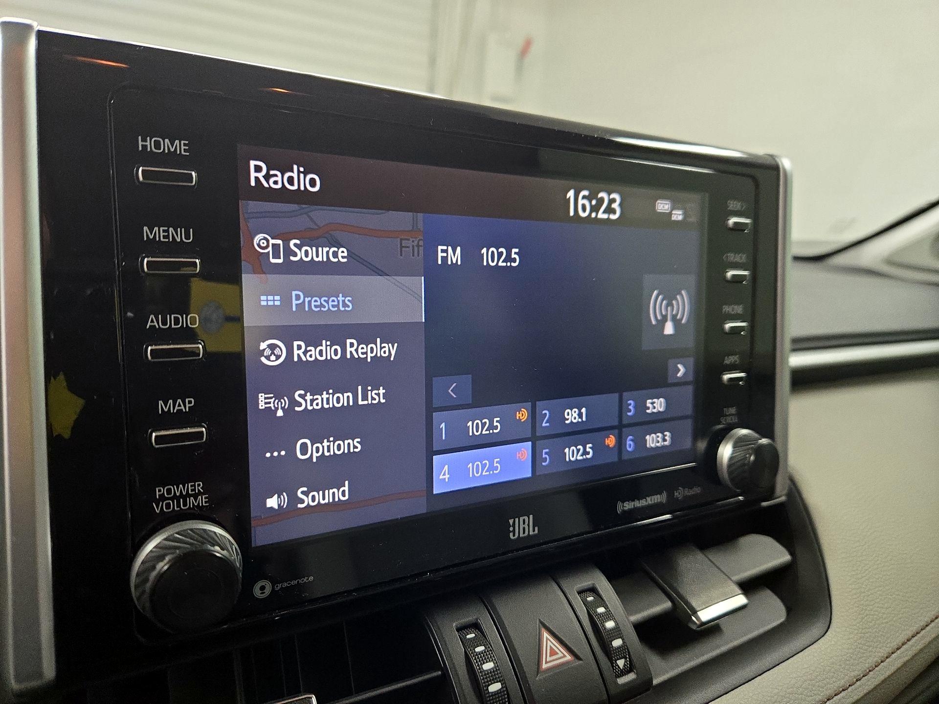 Thumbnail: 2019 Toyota RAV4 - 16