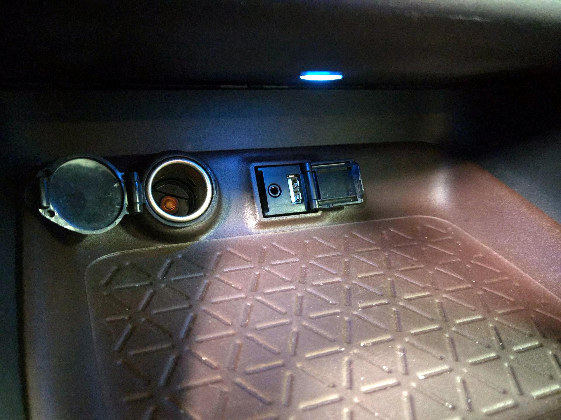 Thumbnail: 2019 Toyota RAV4 - 19