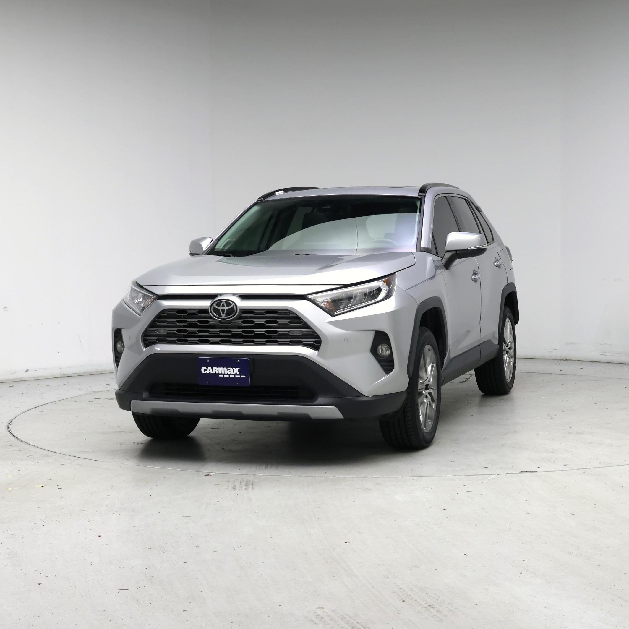 Thumbnail: 2019 Toyota RAV4 - 4