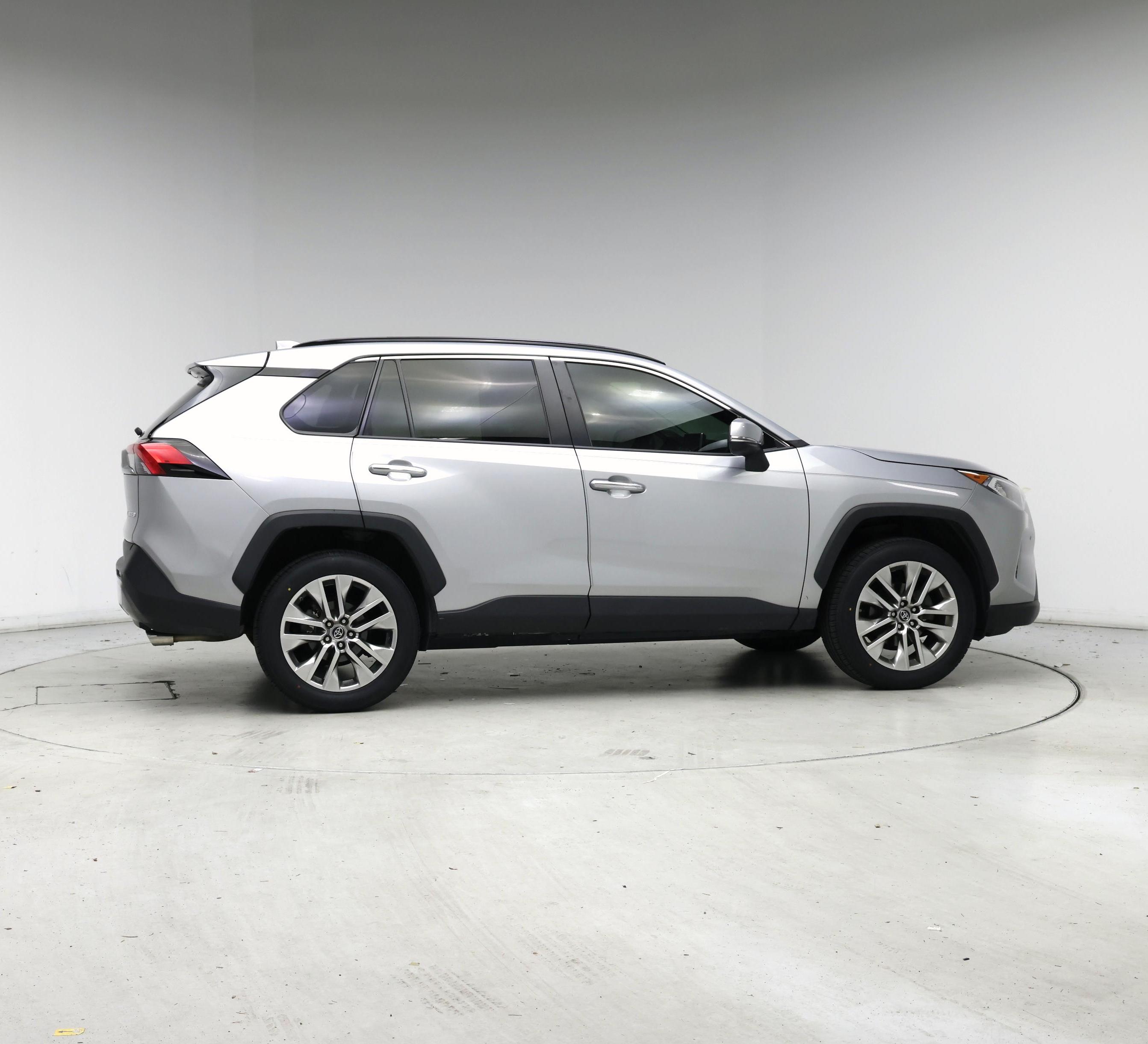 Thumbnail: 2019 Toyota RAV4 - 7