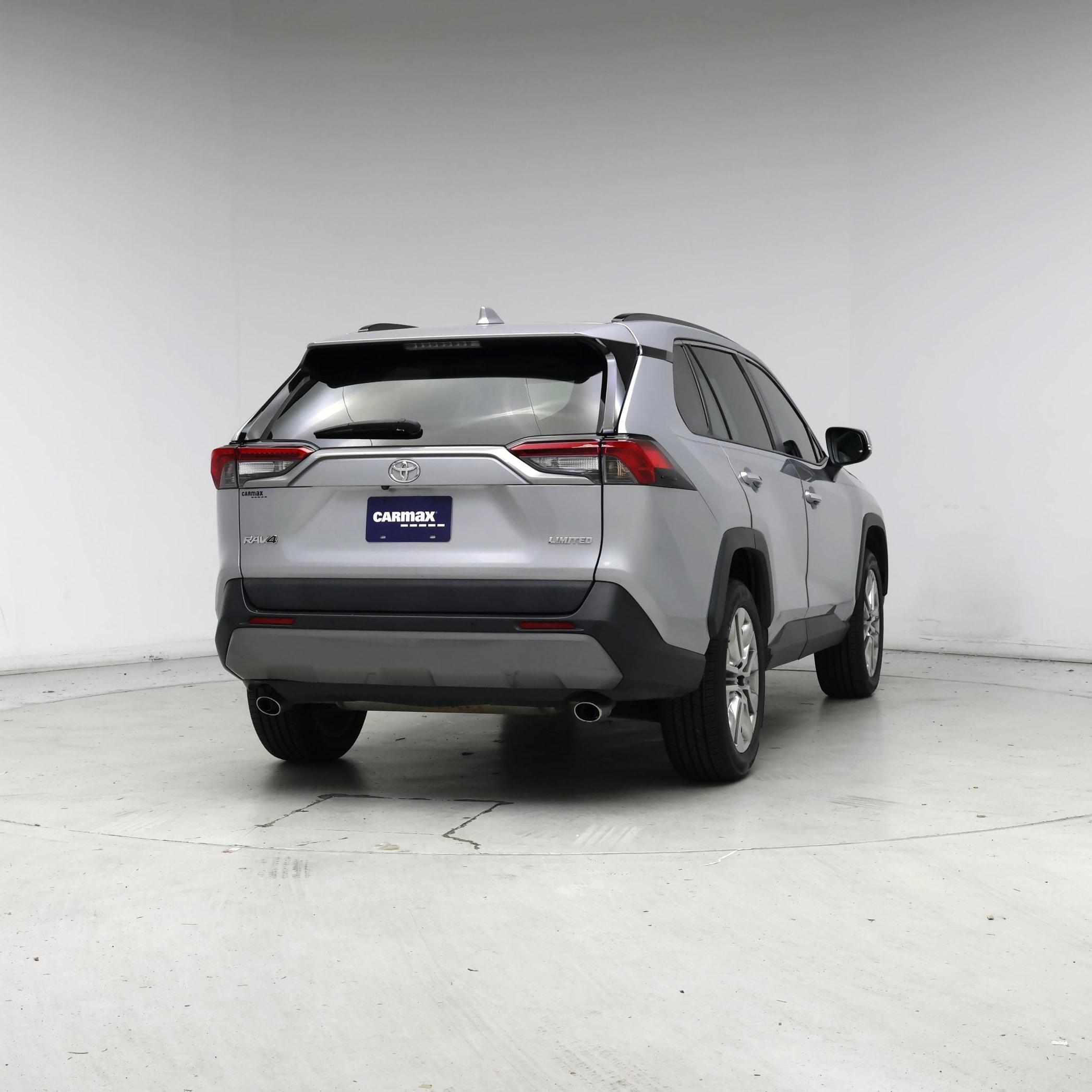 Thumbnail: 2019 Toyota RAV4 - 8