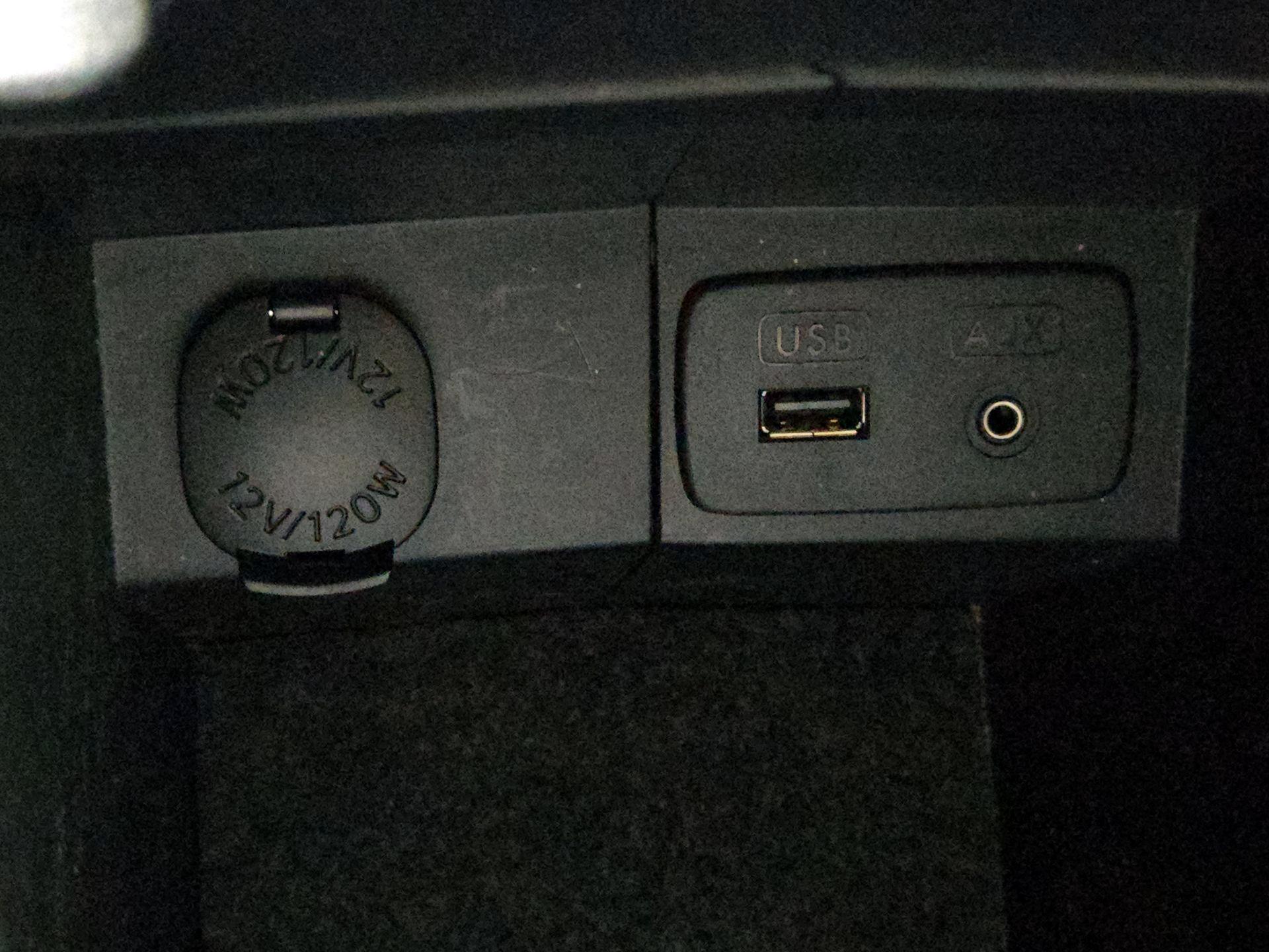 Thumbnail: 2015 Subaru Forester - 18