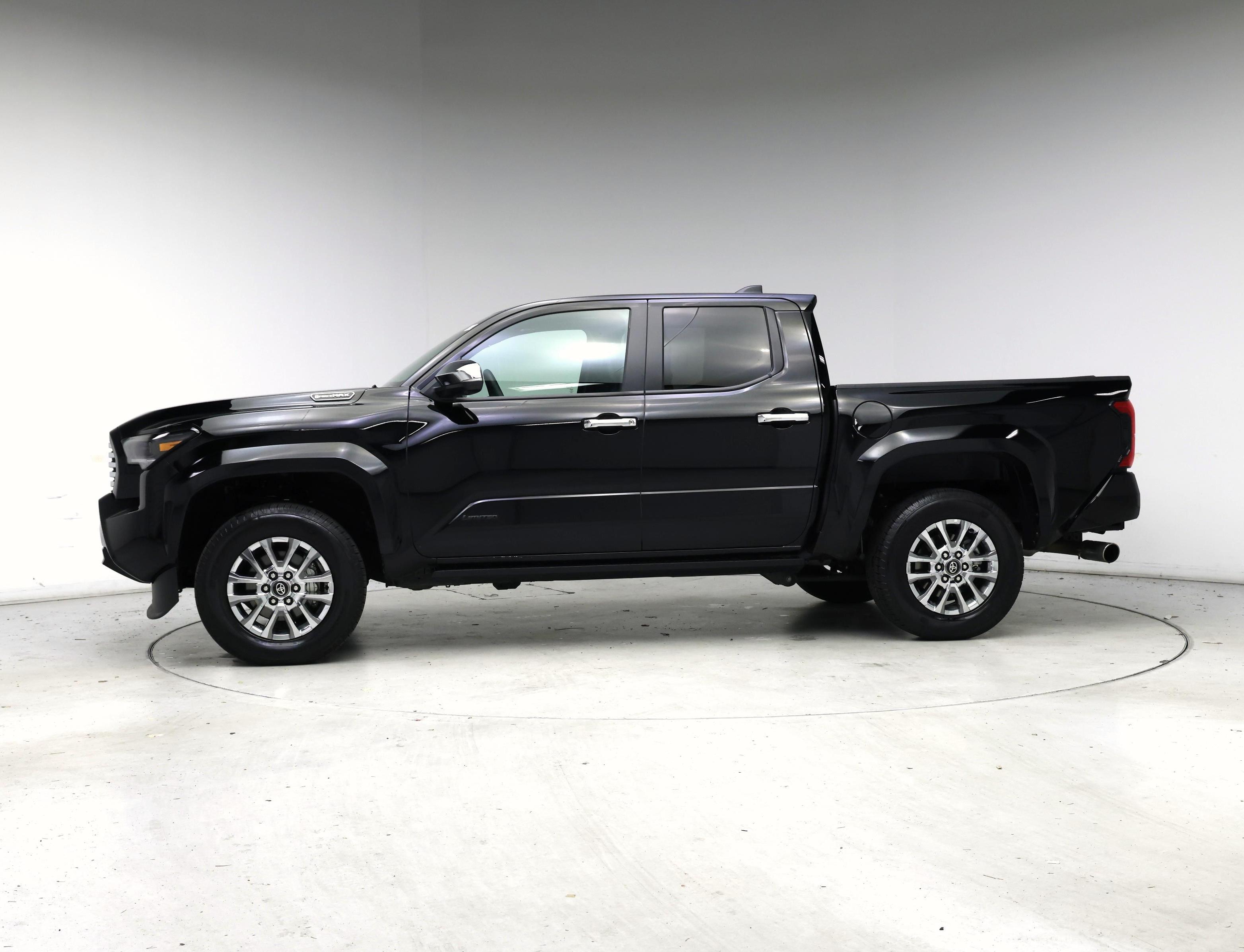 Thumbnail: 2024 Toyota Tacoma - 3