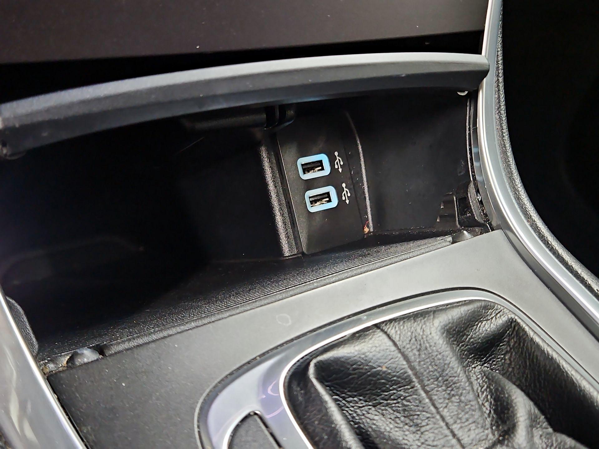 Thumbnail: 2016 Ford Edge - 19