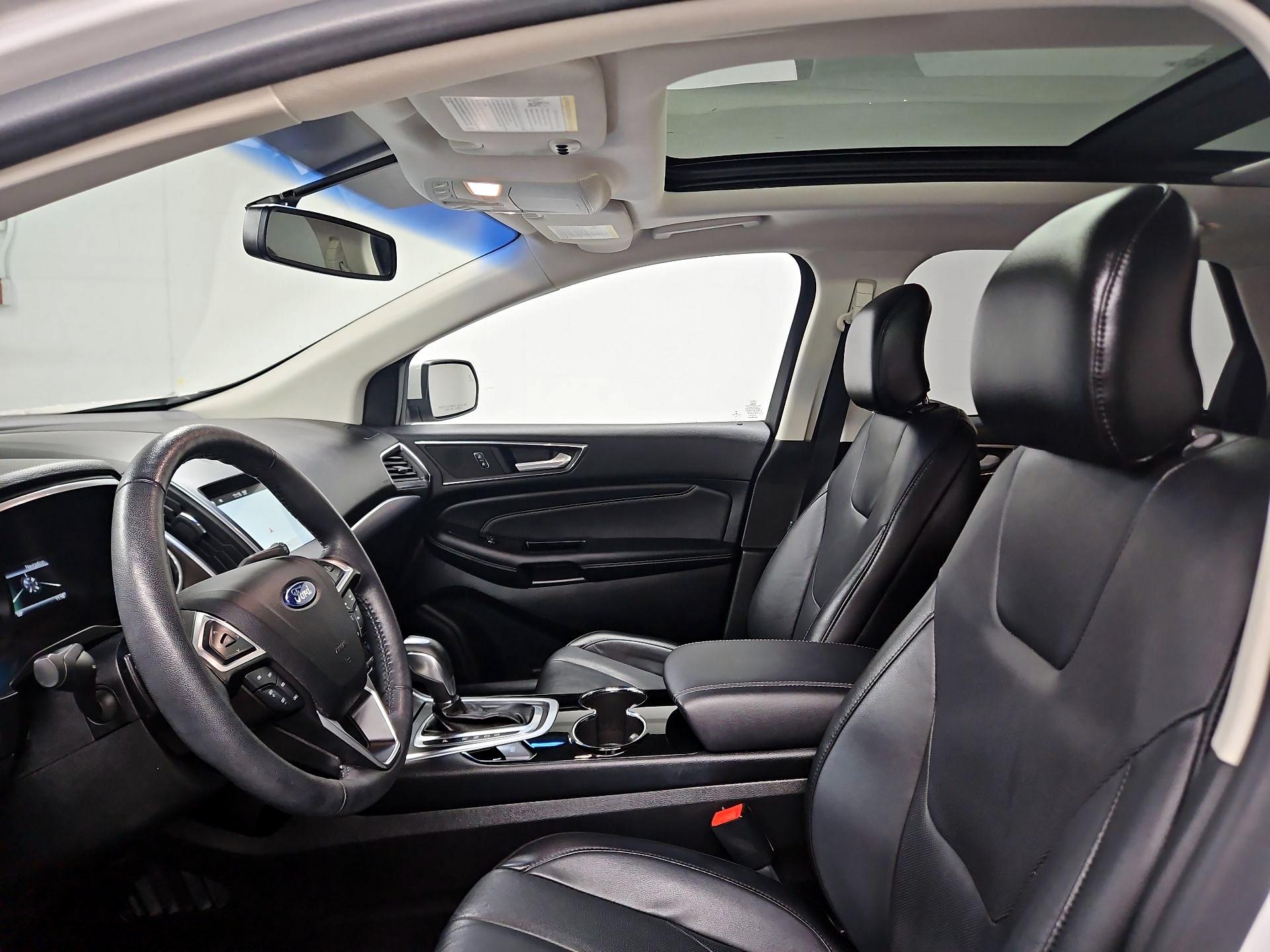 Thumbnail: 2016 Ford Edge - 20