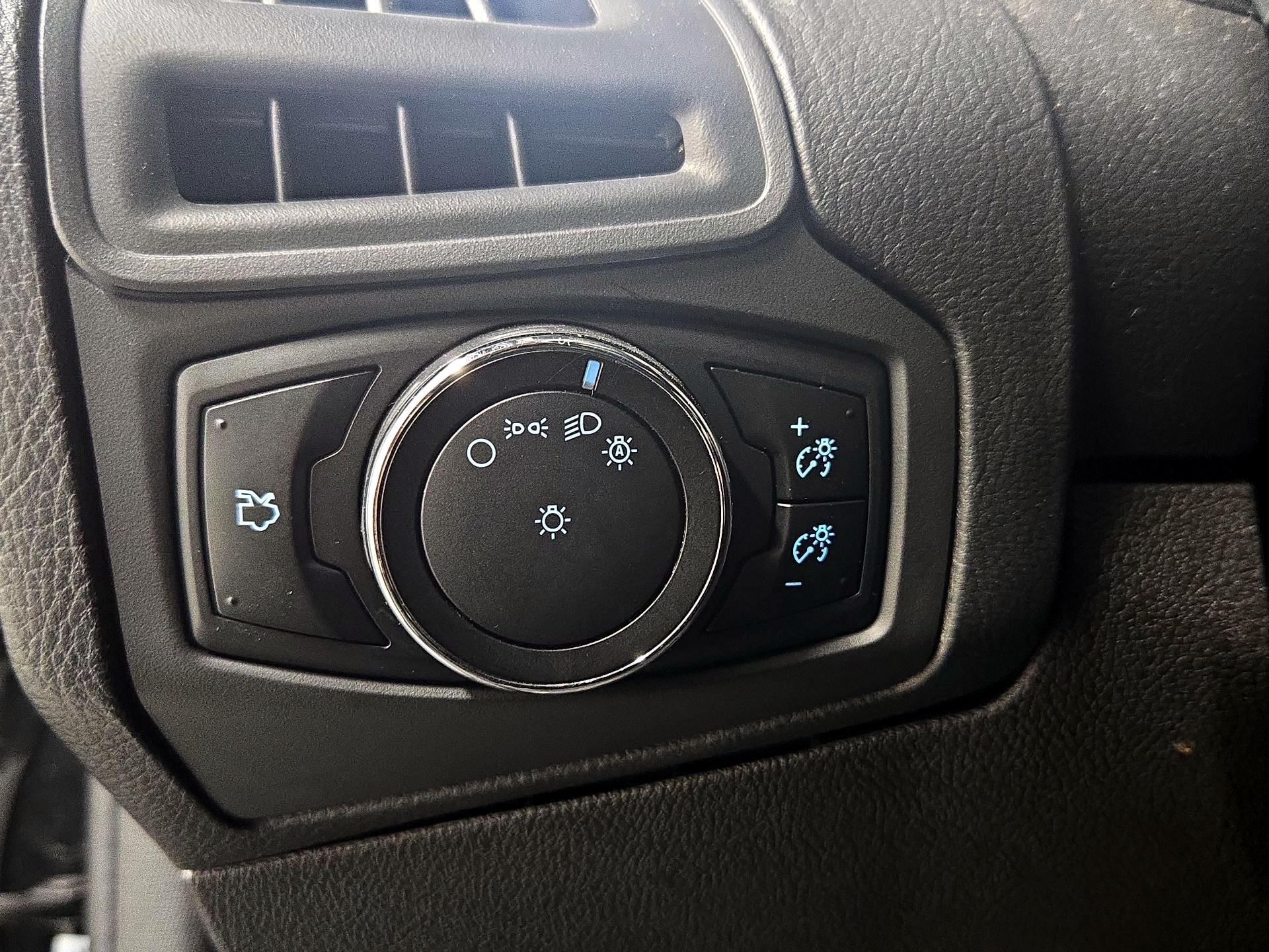 Thumbnail: 2014 Ford Focus - 13