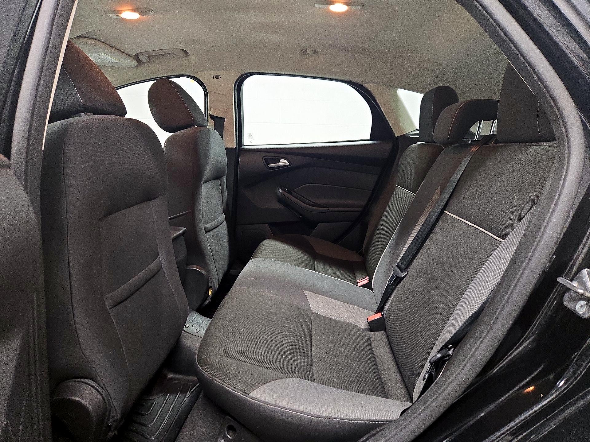 Thumbnail: 2014 Ford Focus - 18