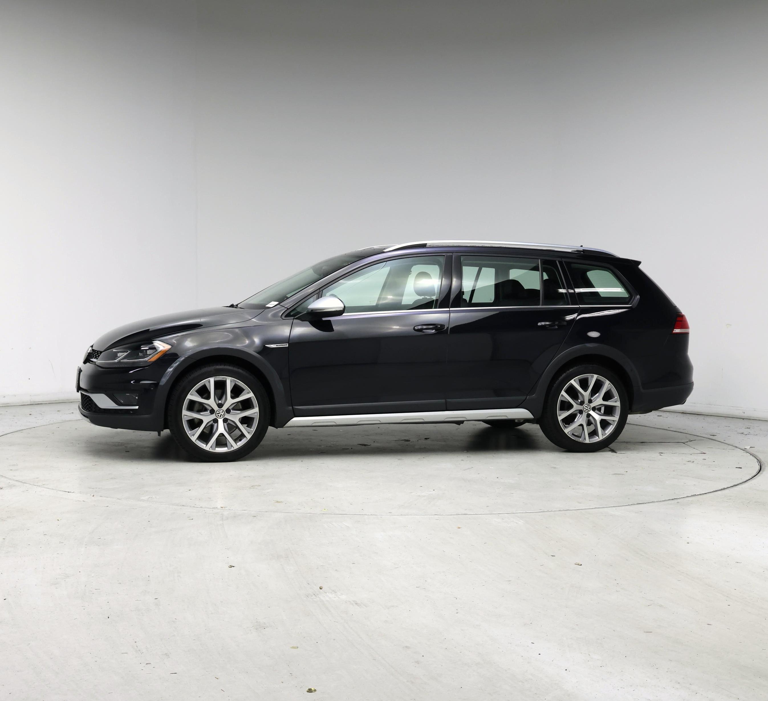 Thumbnail: 2019 Volkswagen Golf - 3