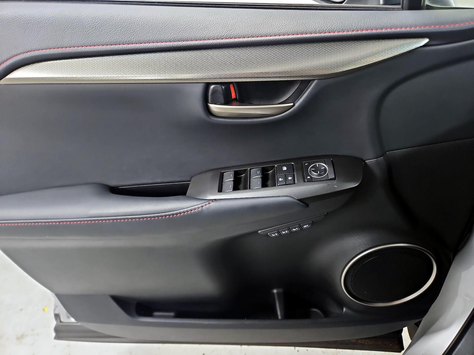 2015 Lexus NX 200t - Photo 13